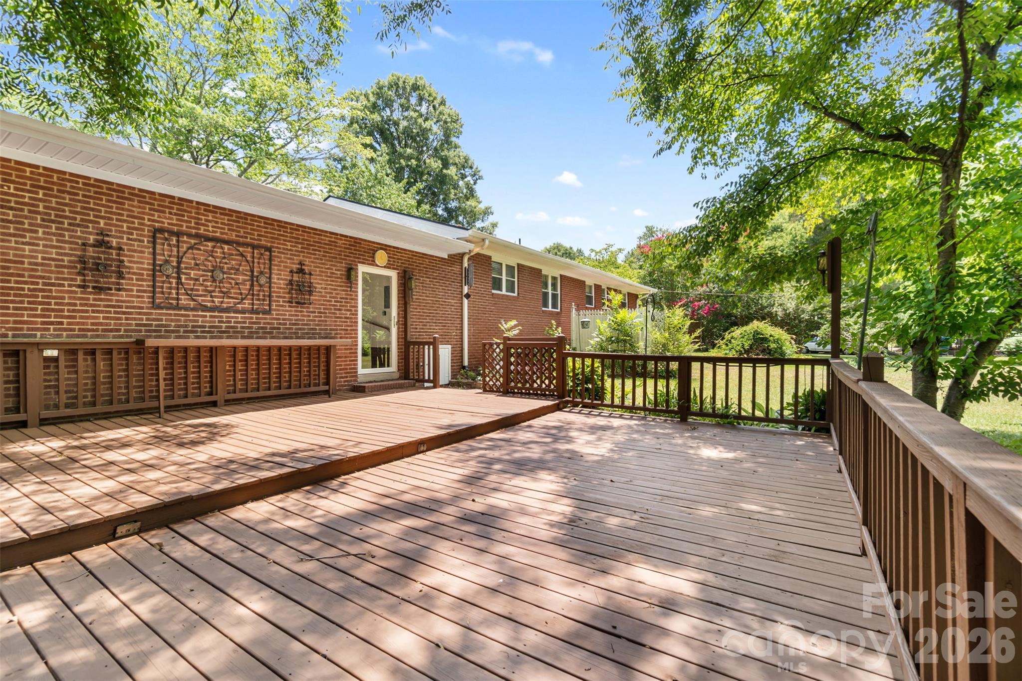 509 Lakeview Drive Property Photo 6