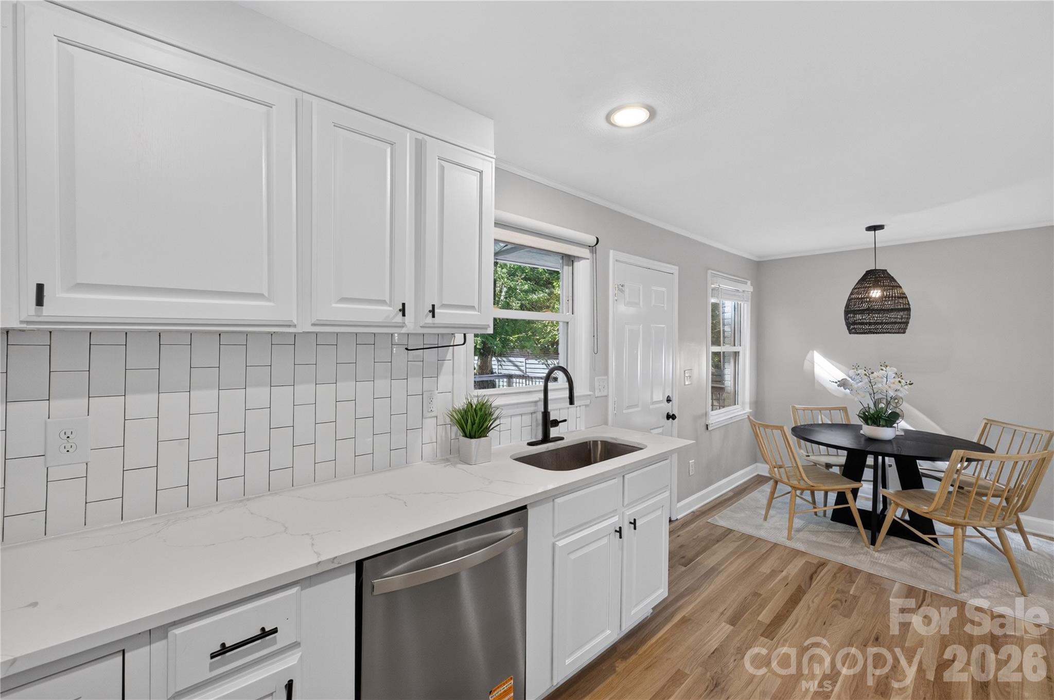 1816 Anderson Street Property Photo 16