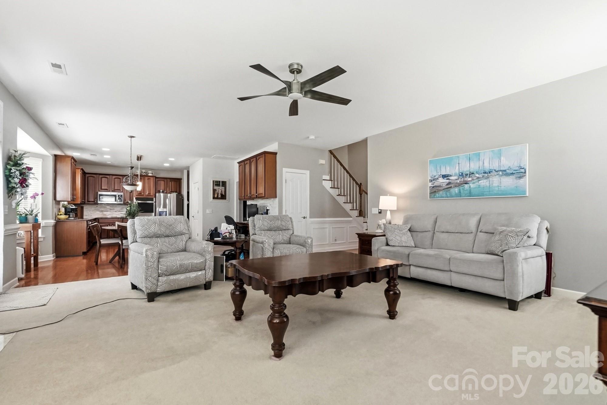 1111 Applegate Parkway Property Photo 5