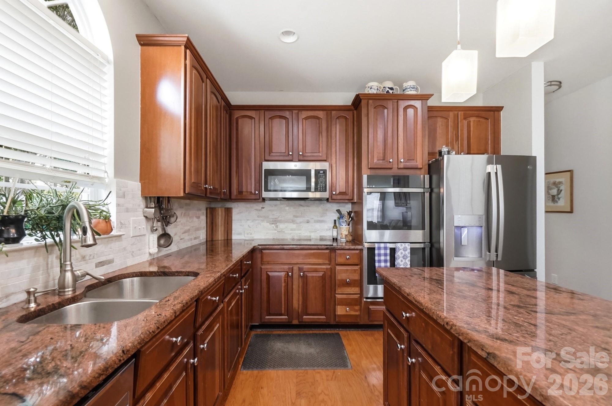 1111 Applegate Parkway Property Photo 8