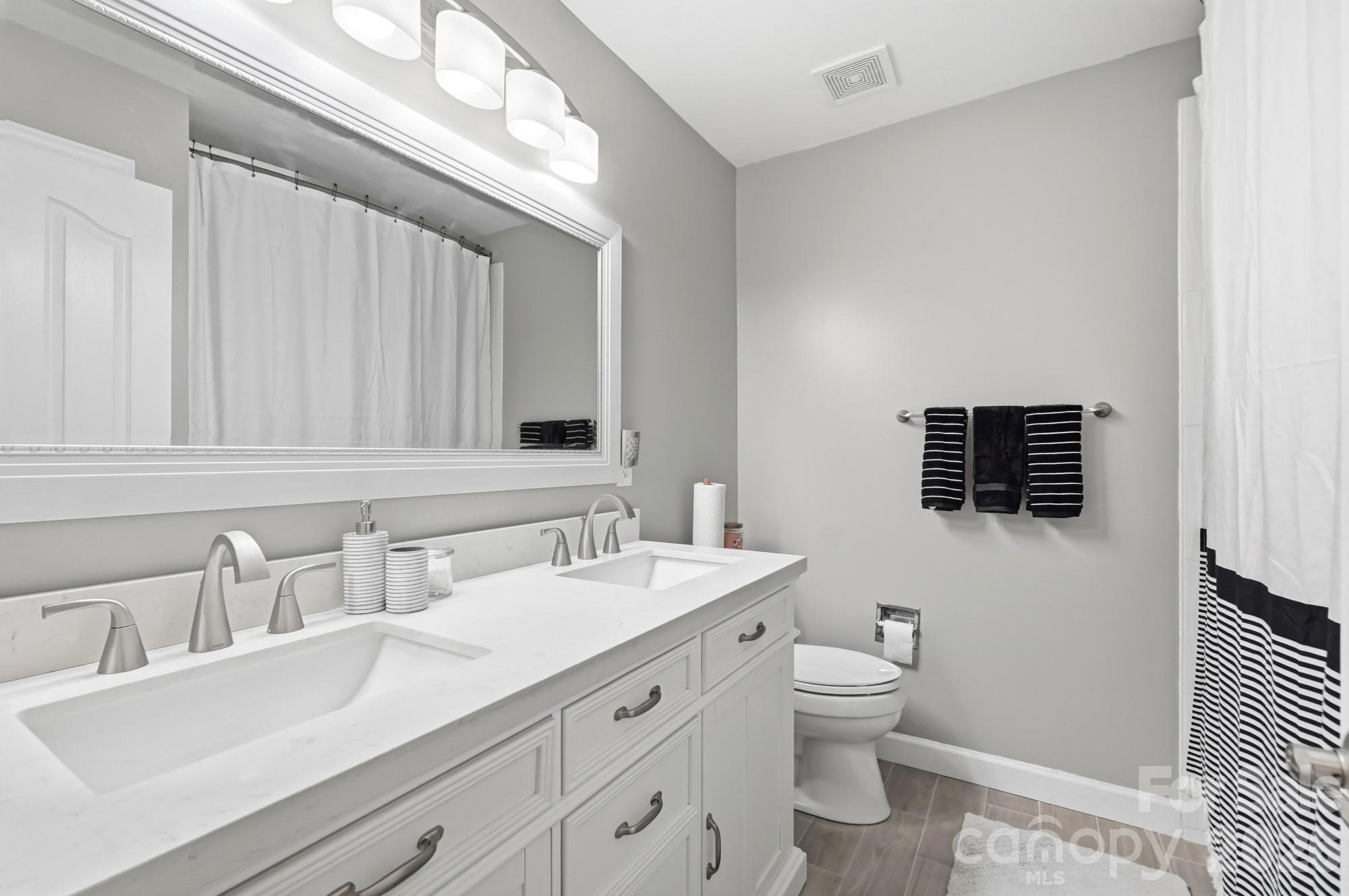 1111 Applegate Parkway Property Photo 21