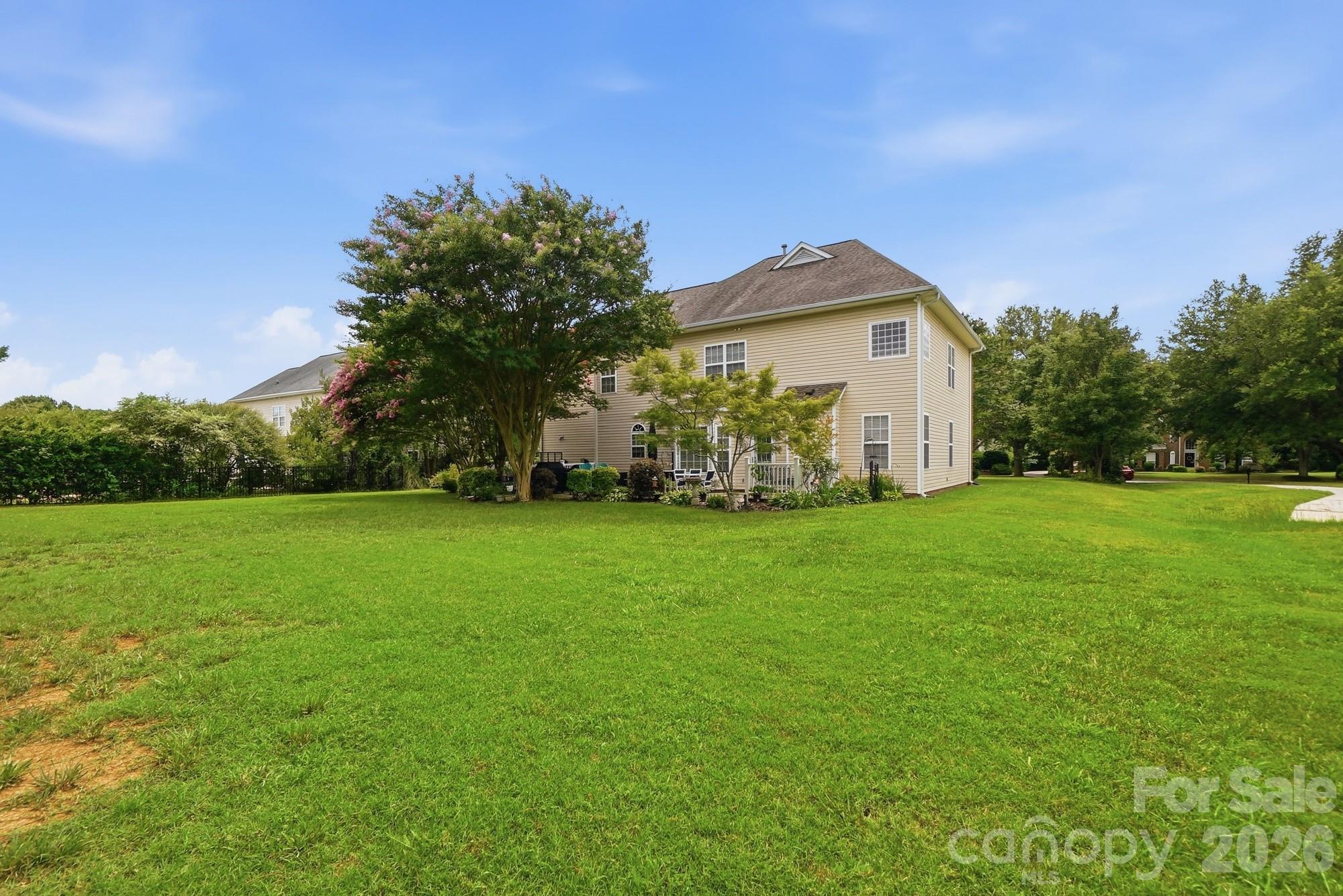 1111 Applegate Parkway Property Photo 28