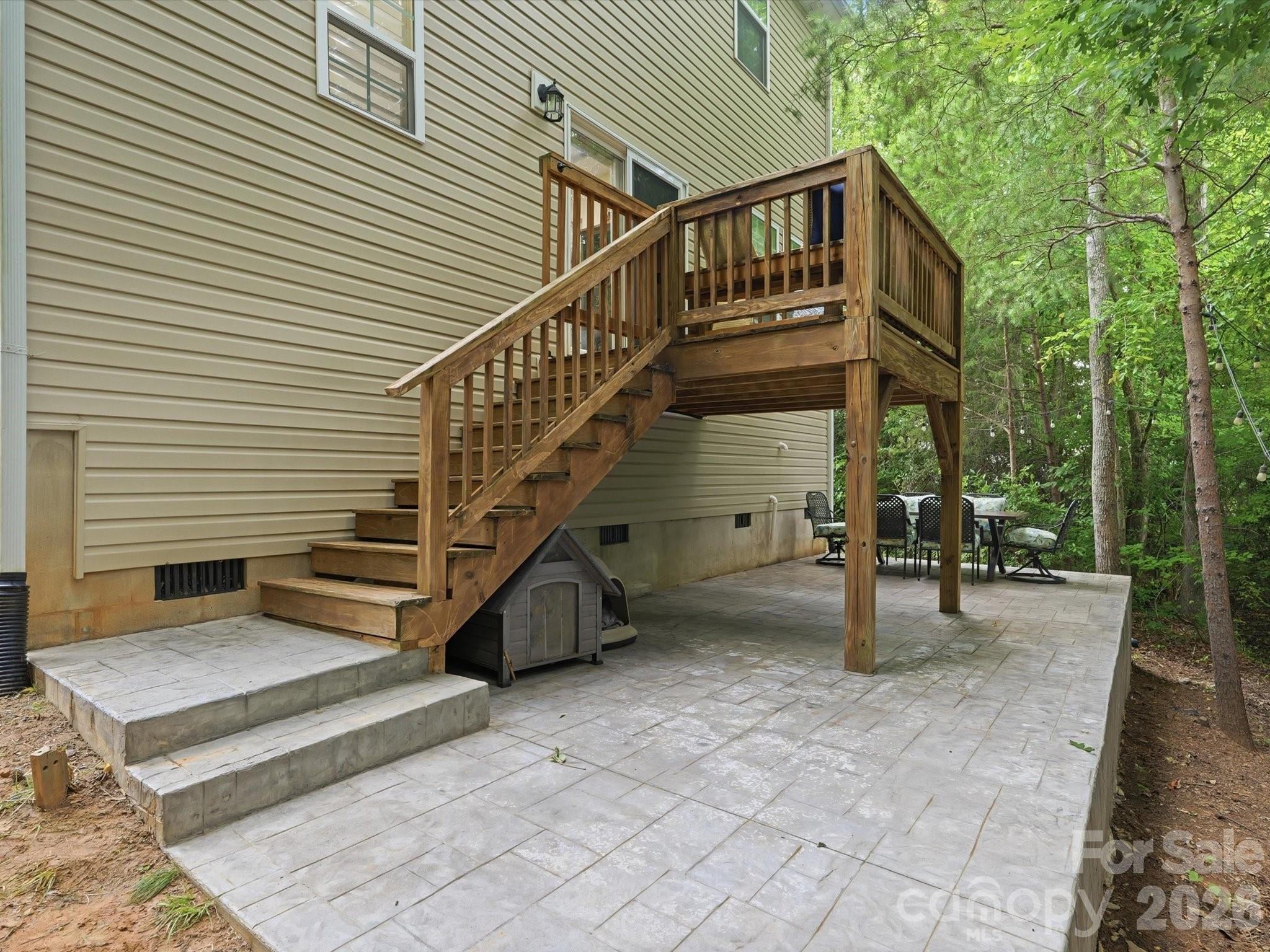 1566 Glenbar Court Property Photo 6