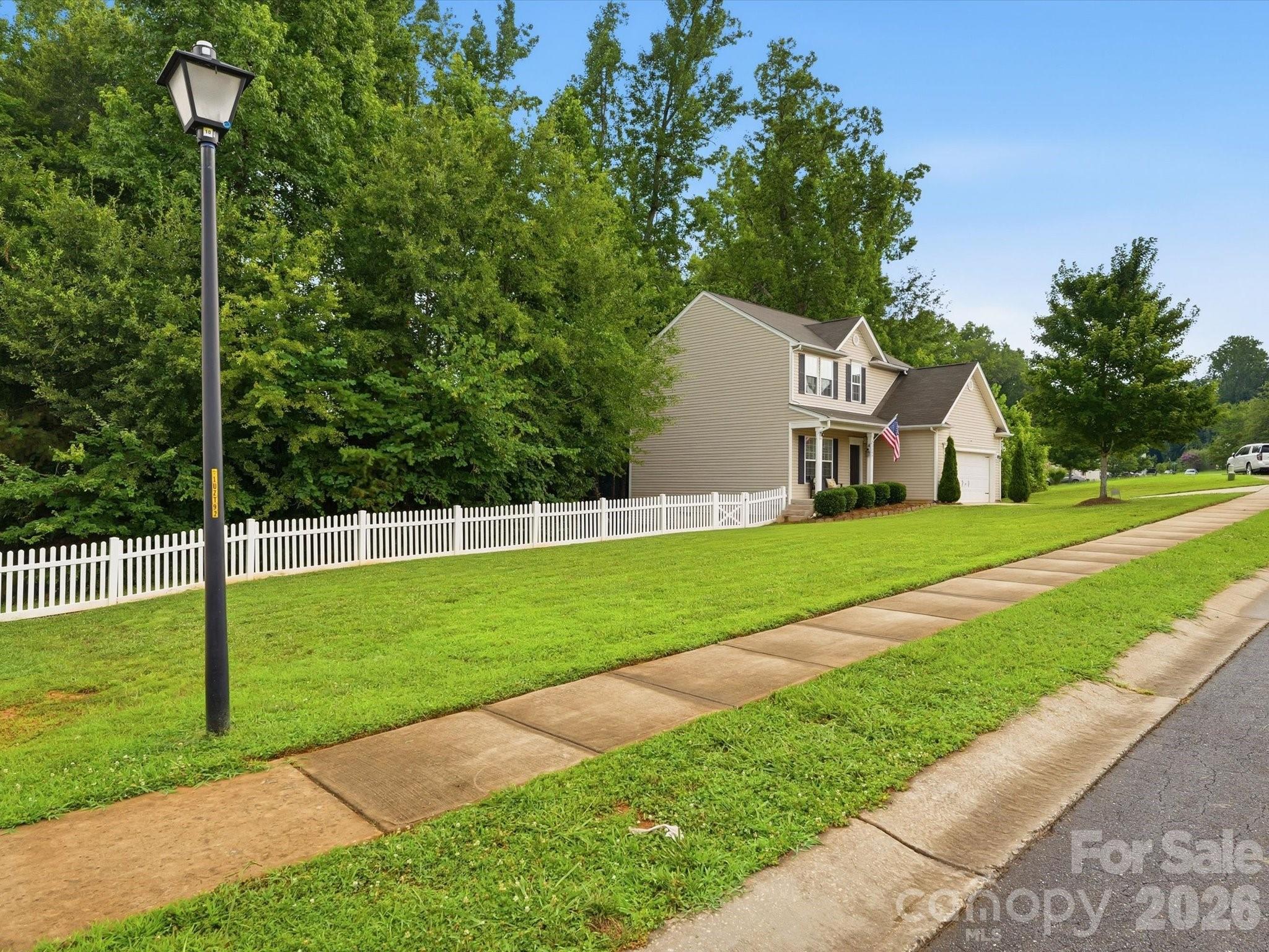 1566 Glenbar Court Property Photo 9