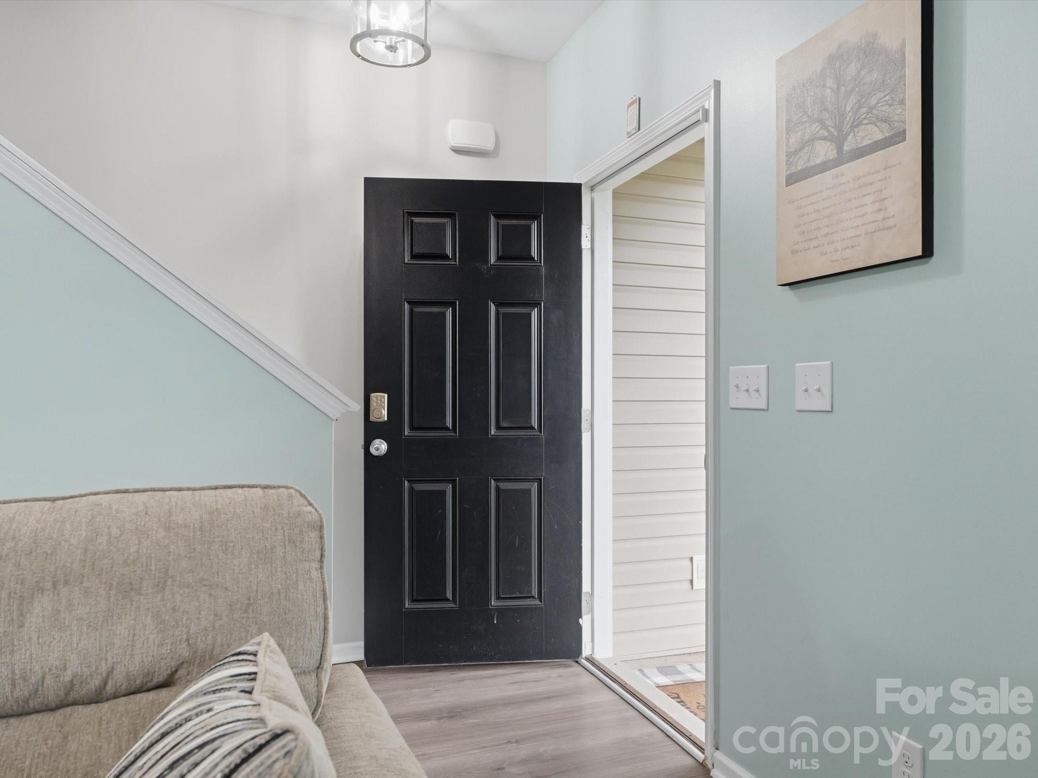 1566 Glenbar Court Property Photo 11