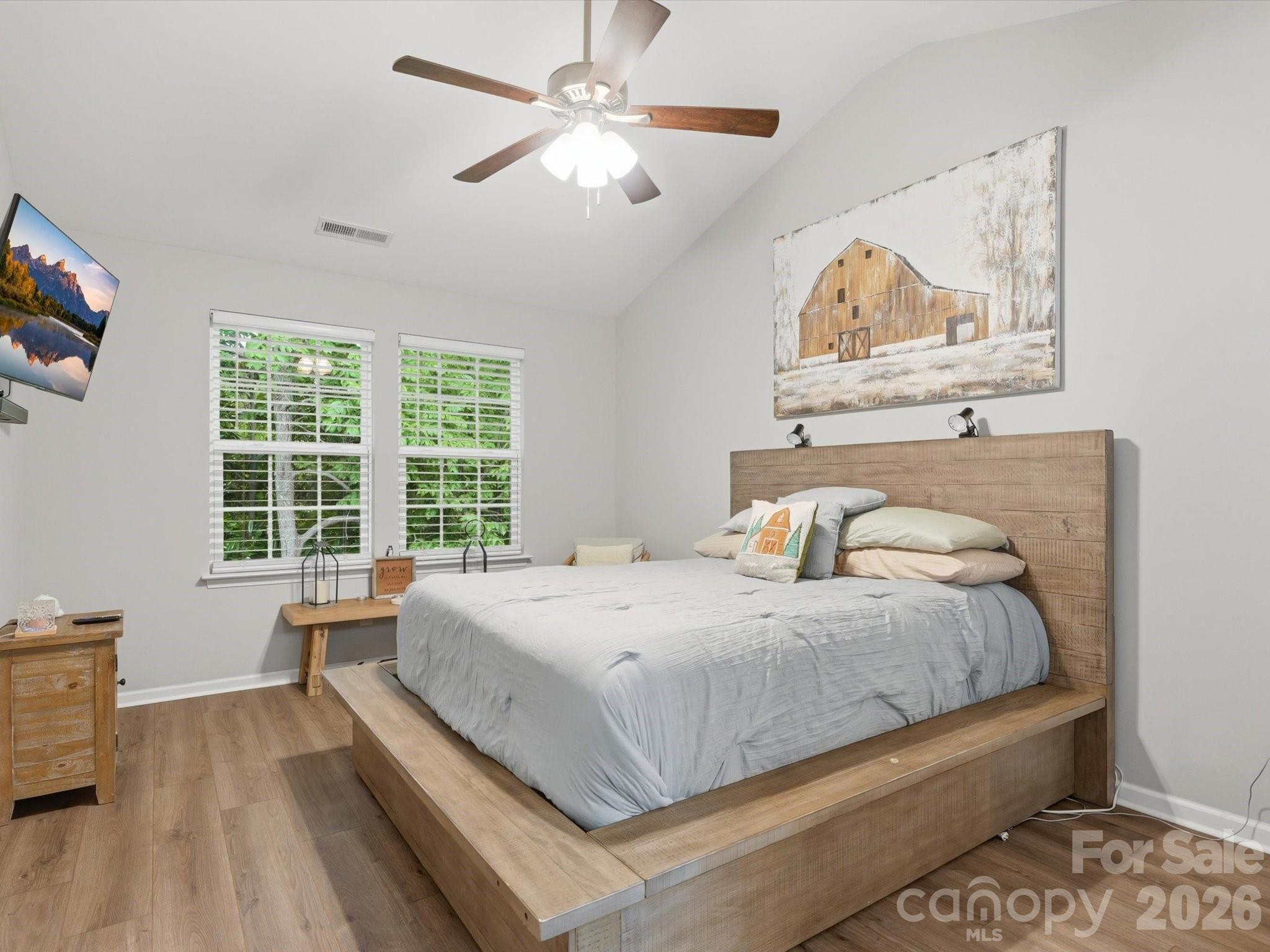 1566 Glenbar Court Property Photo 24