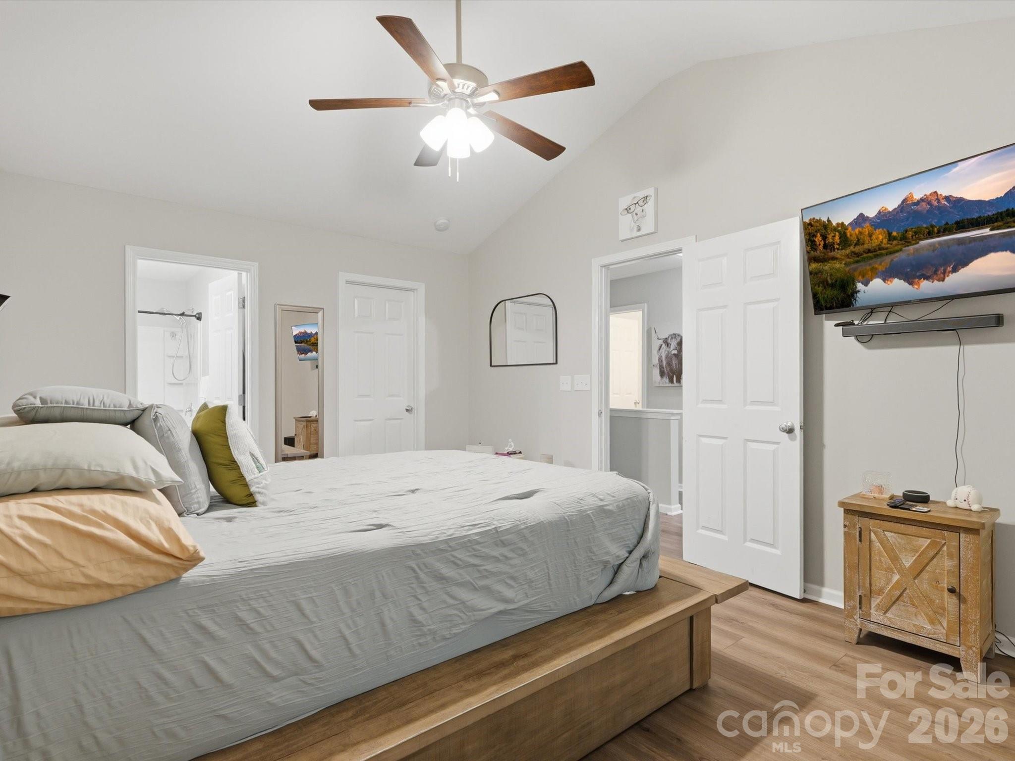 1566 Glenbar Court Property Photo 25