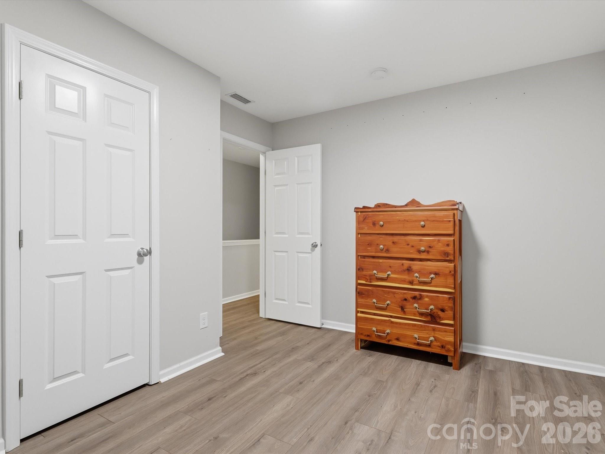 1566 Glenbar Court Property Photo 28