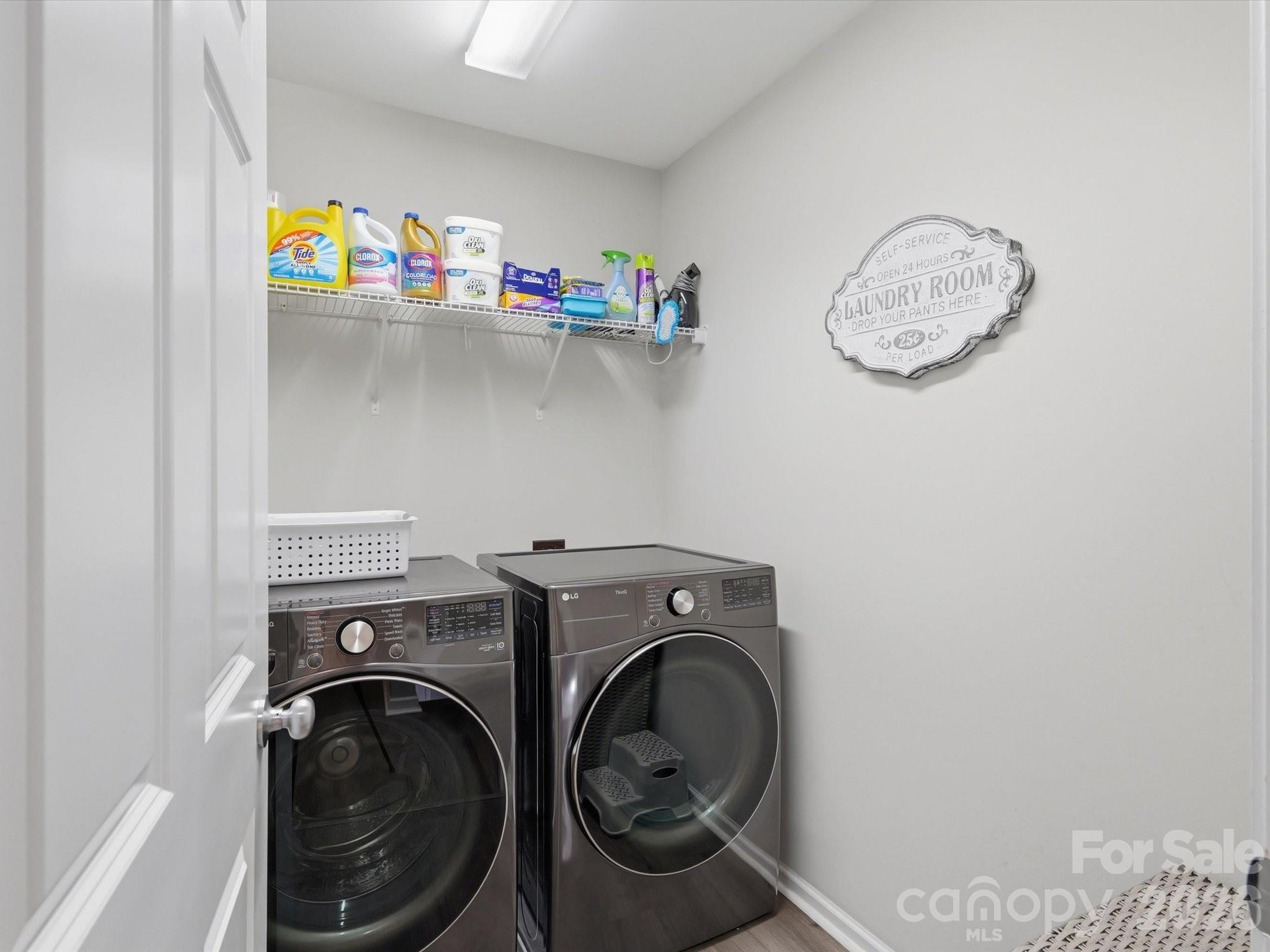 1566 Glenbar Court Property Photo 32