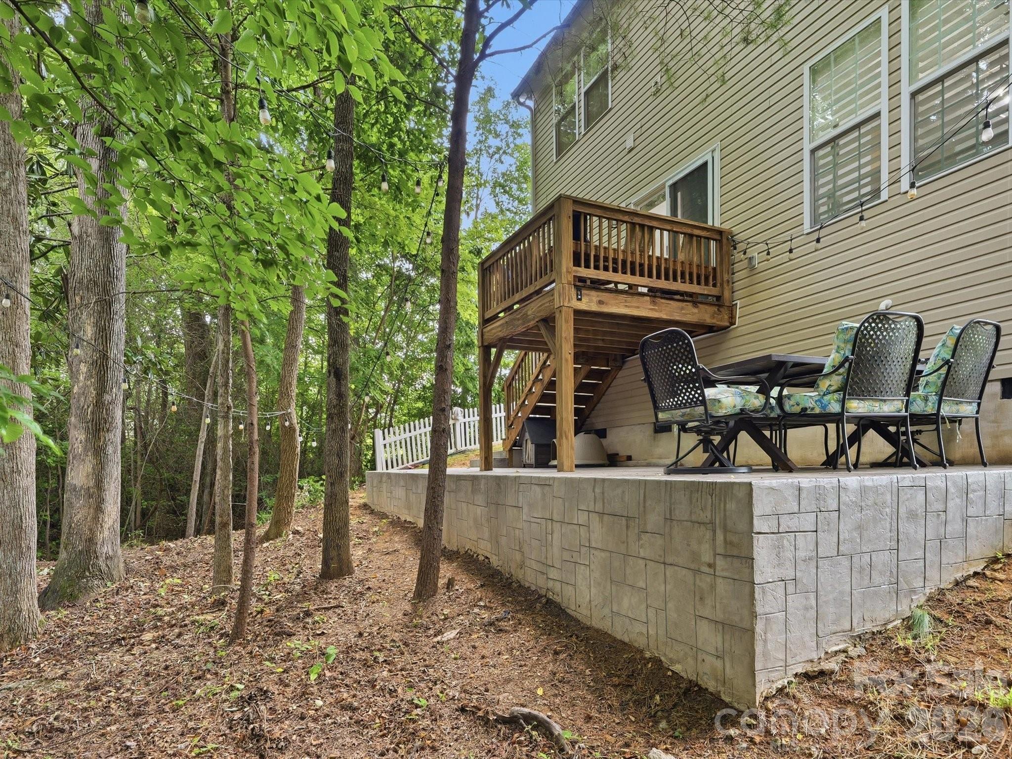 1566 Glenbar Court Property Photo 37