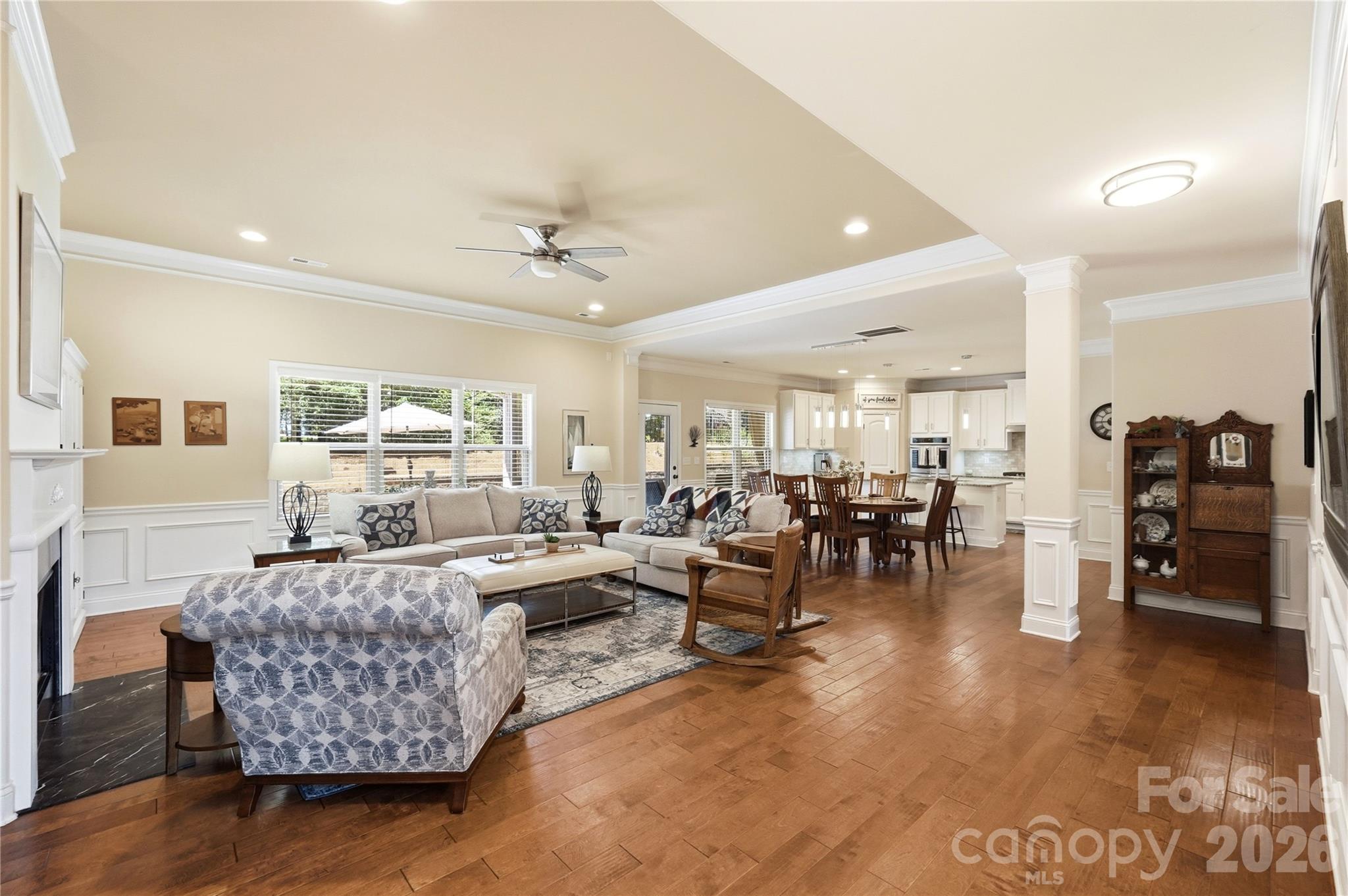 2827 Donegal Drive Property Photo 8
