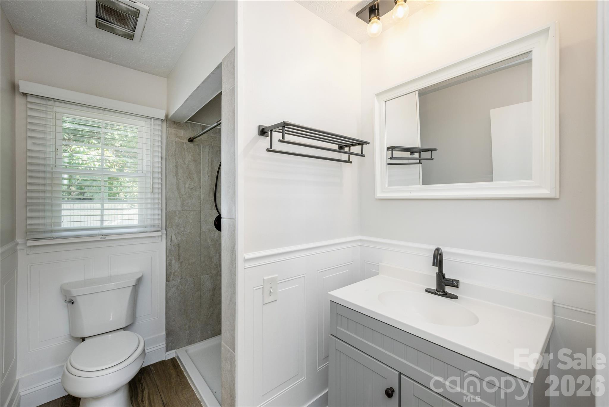 1376 Glenheath Drive Property Photo 23