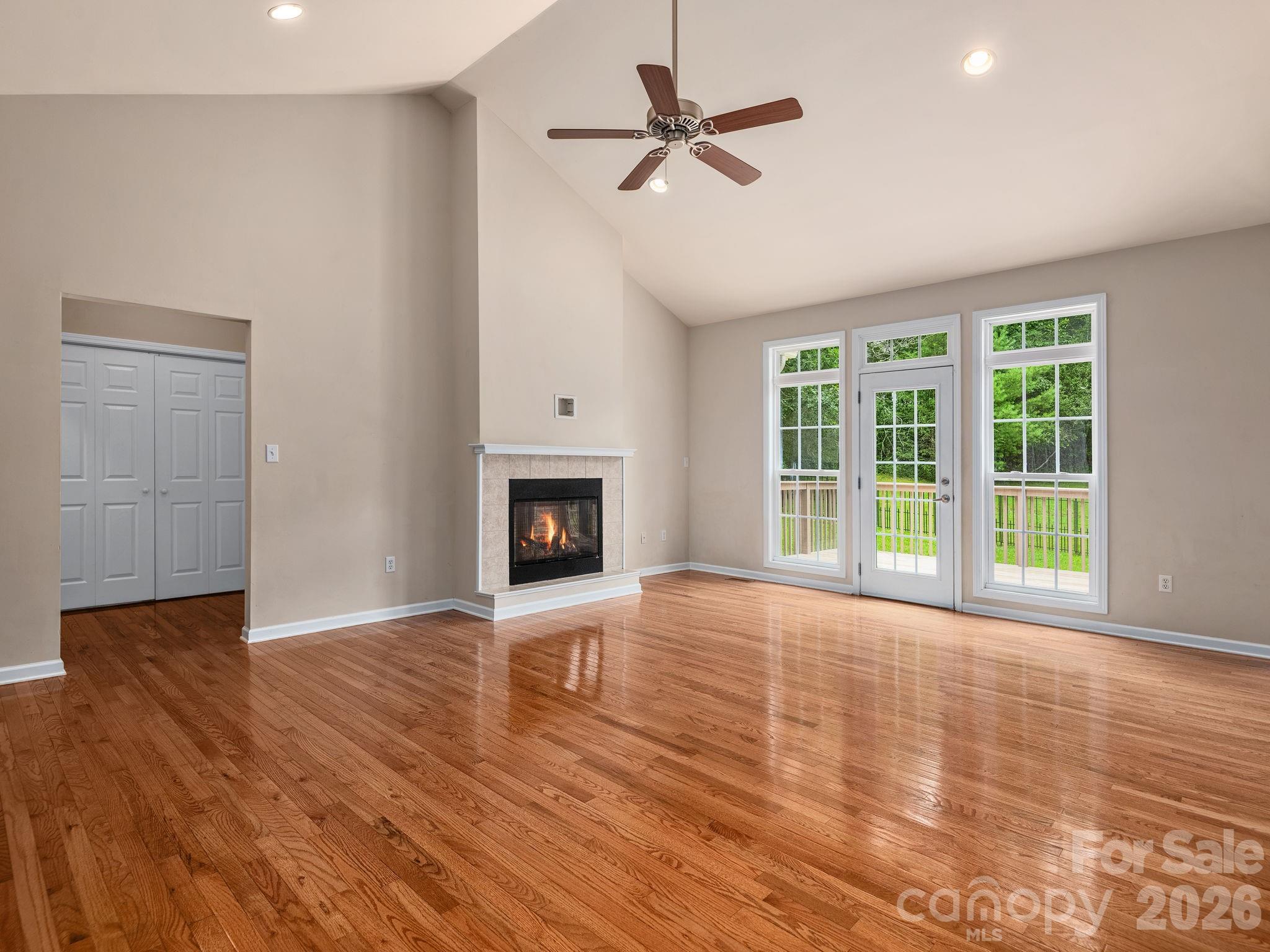 509 Shamrock Drive Property Photo 3