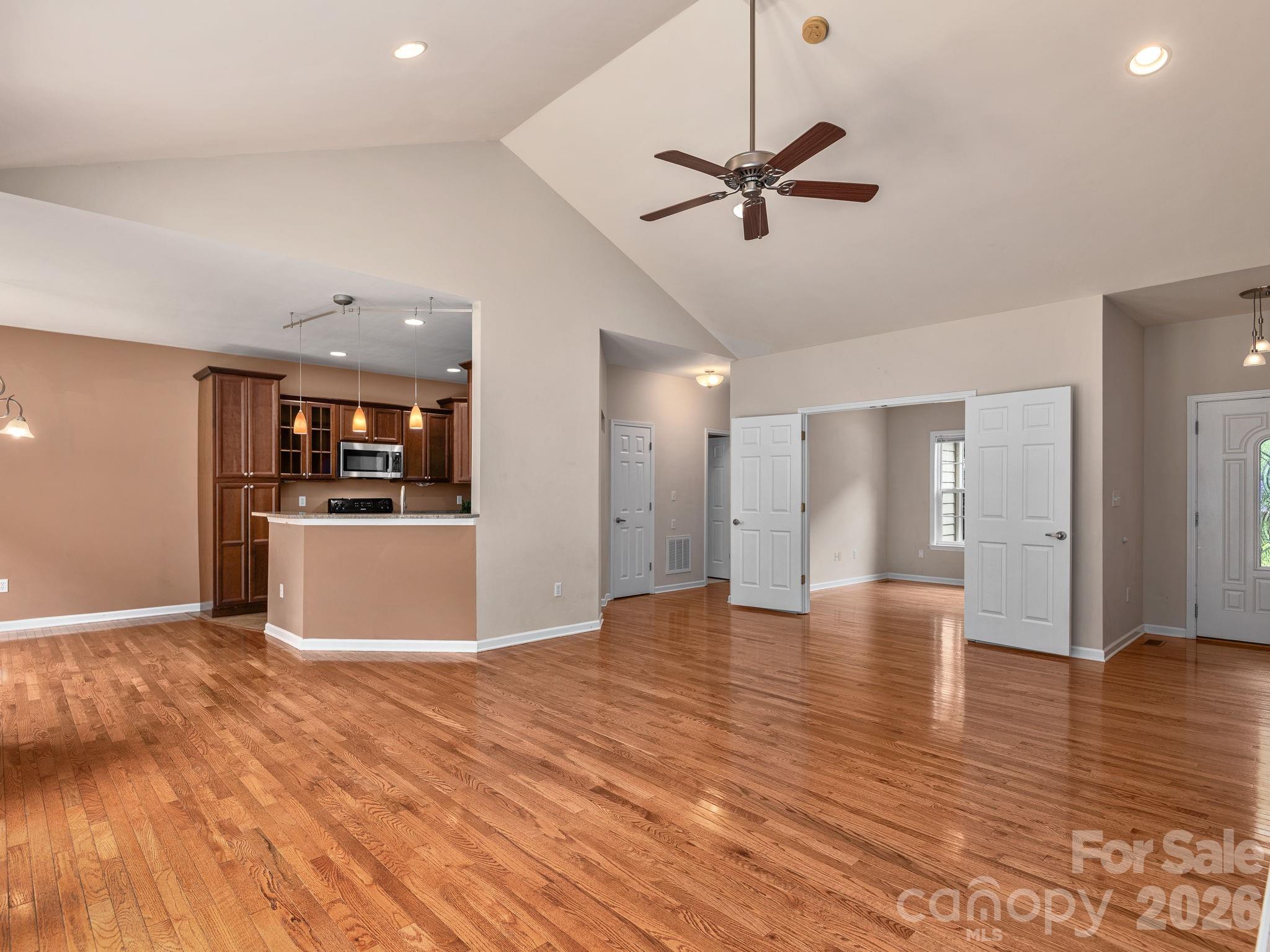 509 Shamrock Drive Property Photo 4
