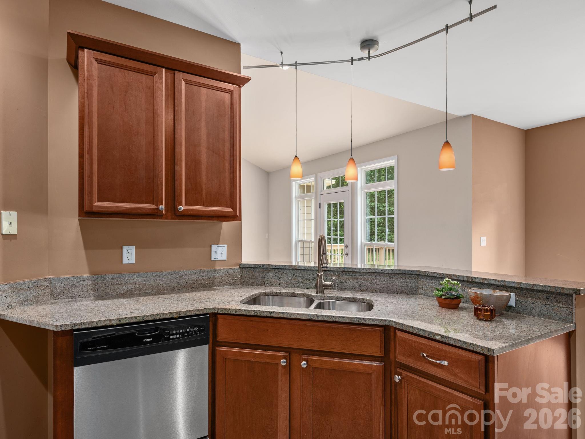 509 Shamrock Drive Property Photo 8