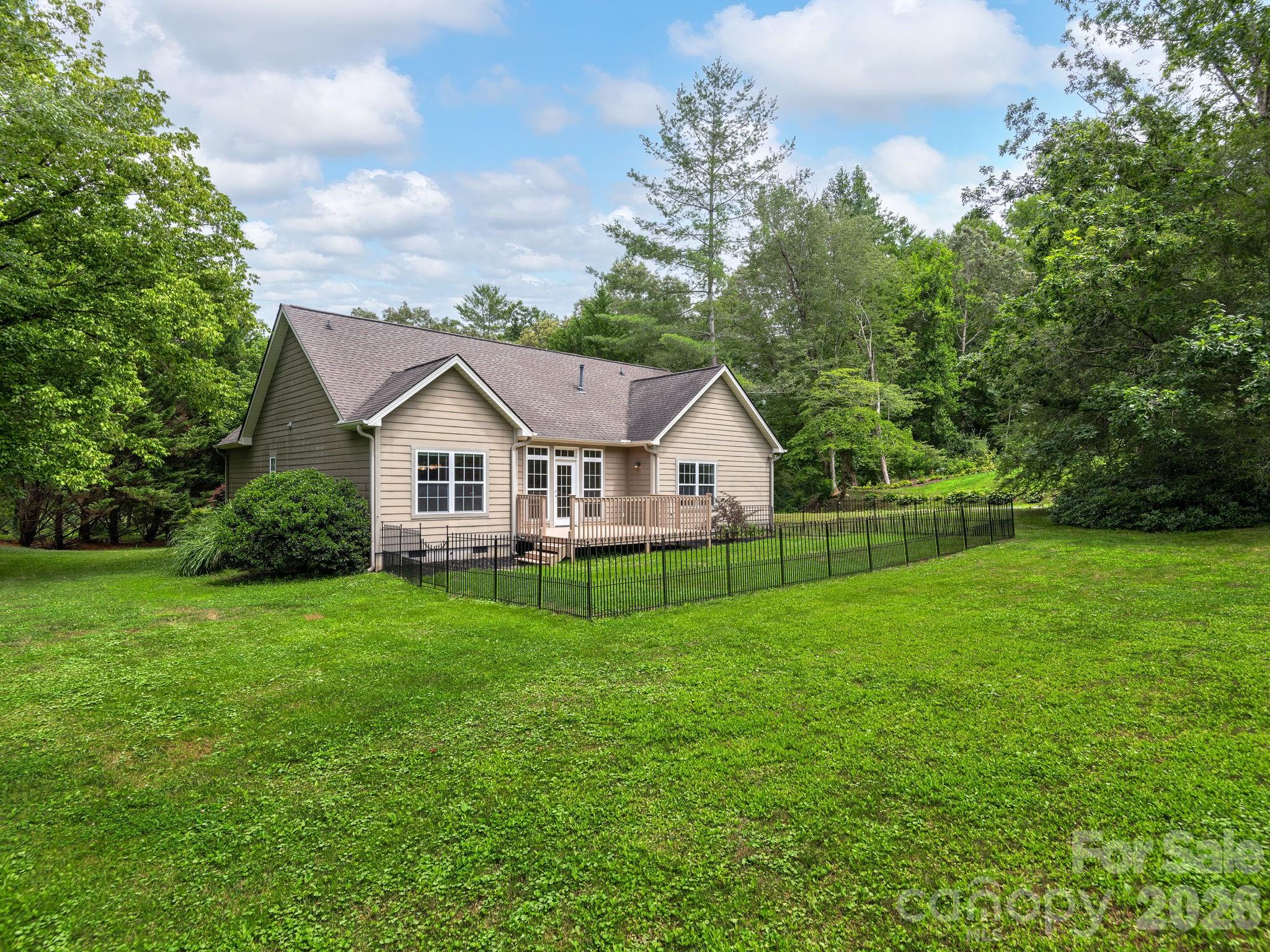 509 Shamrock Drive Property Photo 20