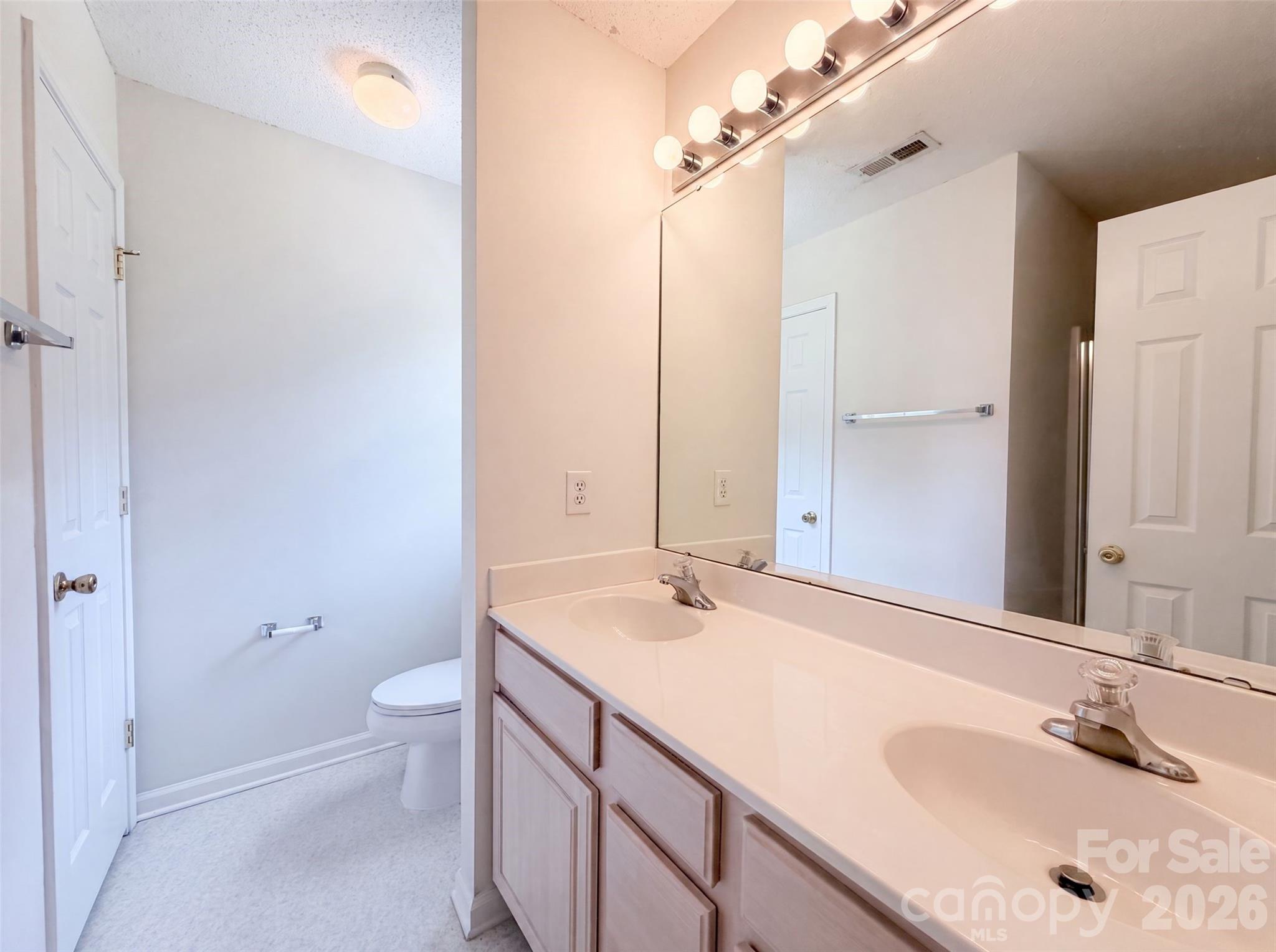4270 Mountain Creek Road Property Photo 9
