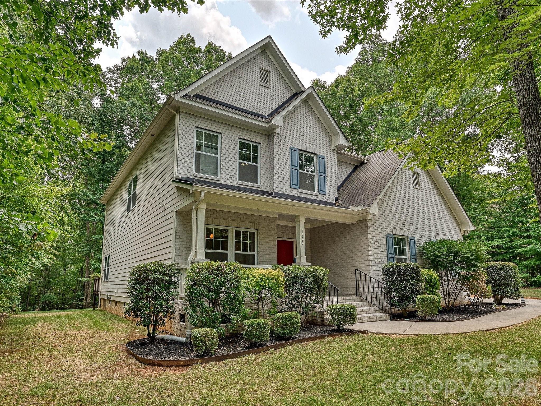 1336 Huntcliff Drive Property Photo 2