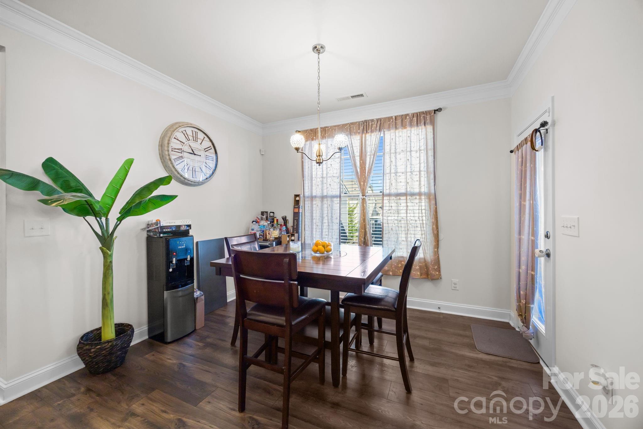 2045 Saddlebred Drive Property Photo 9