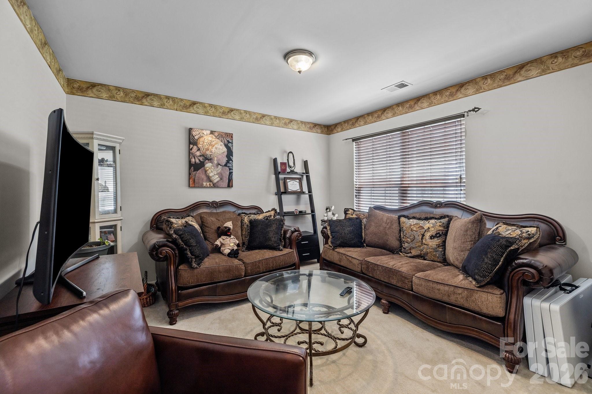 2045 Saddlebred Drive Property Photo 12