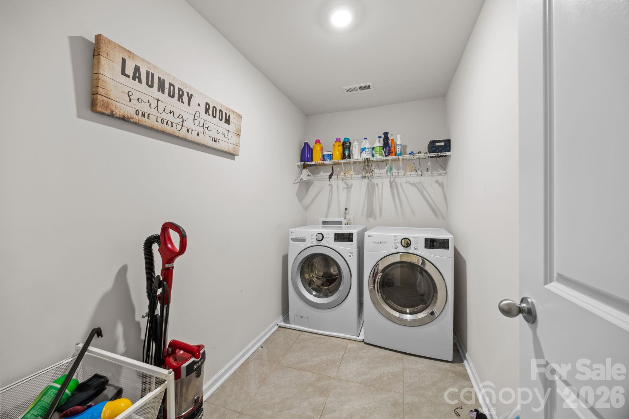 2045 Saddlebred Drive Property Photo 20