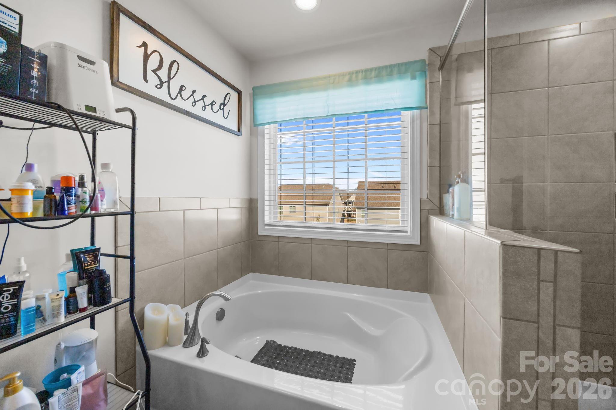 2045 Saddlebred Drive Property Photo 24