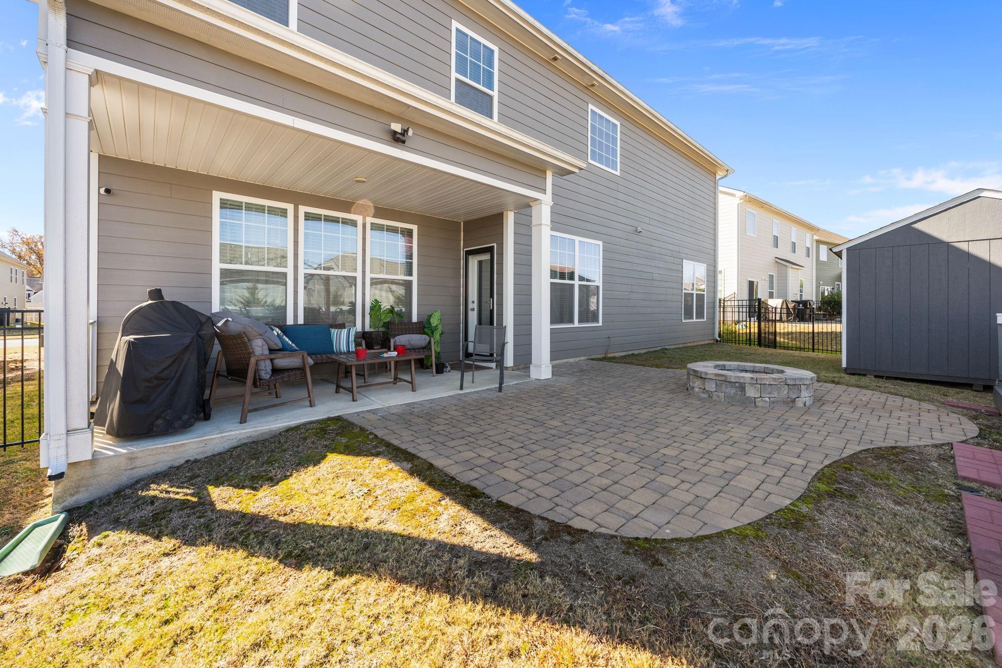 2045 Saddlebred Drive Property Photo 27