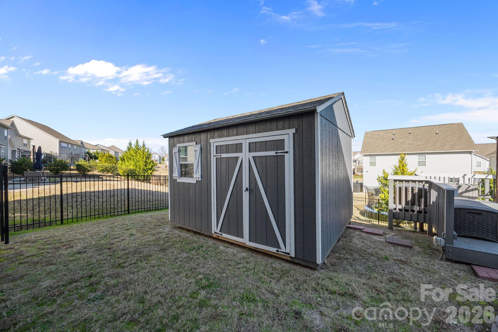 2045 Saddlebred Drive Property Photo 29
