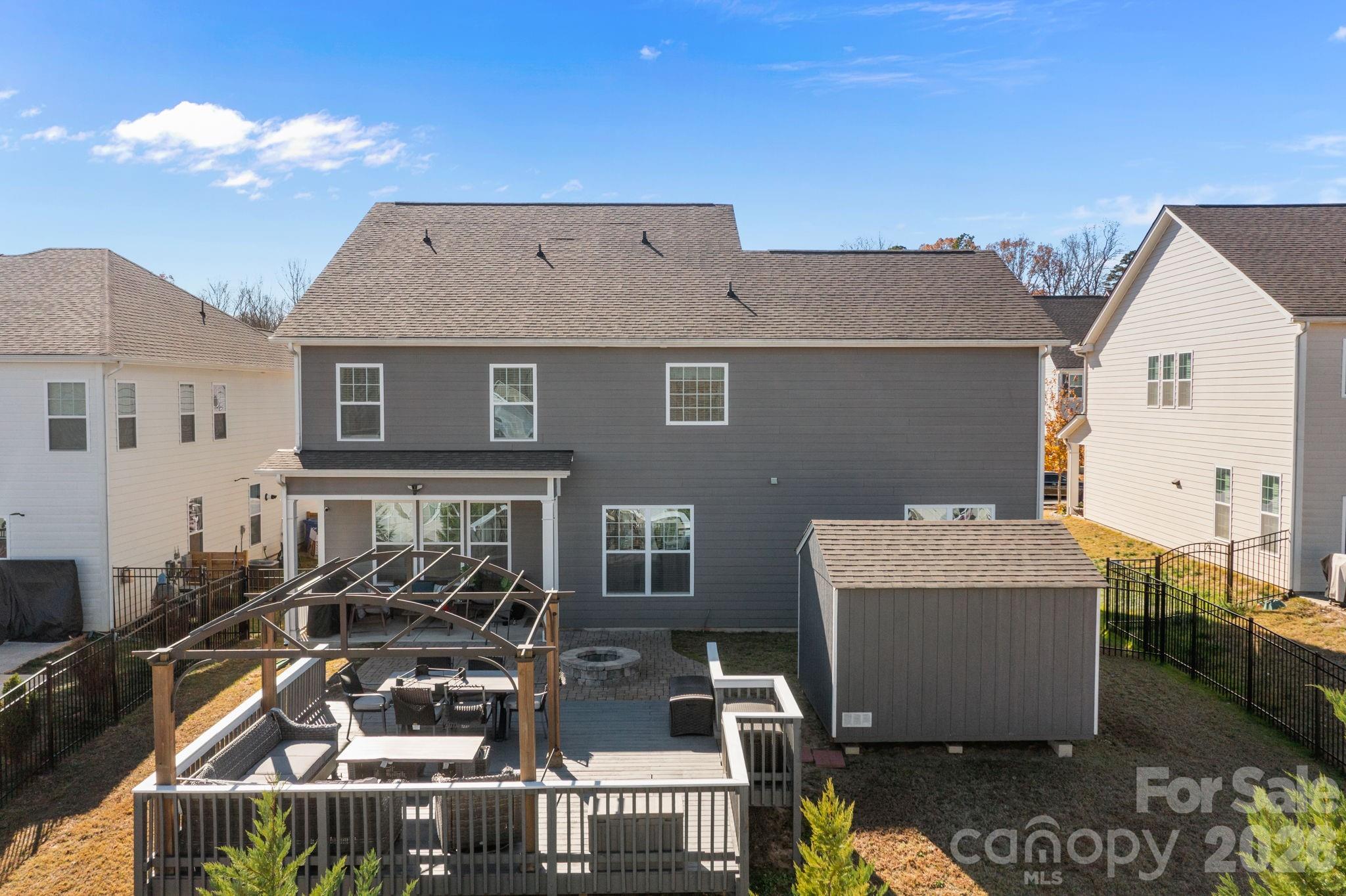 2045 Saddlebred Drive Property Photo 30