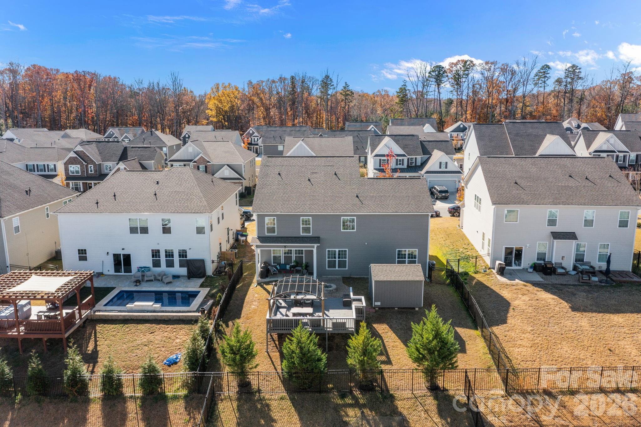 2045 Saddlebred Drive Property Photo 34