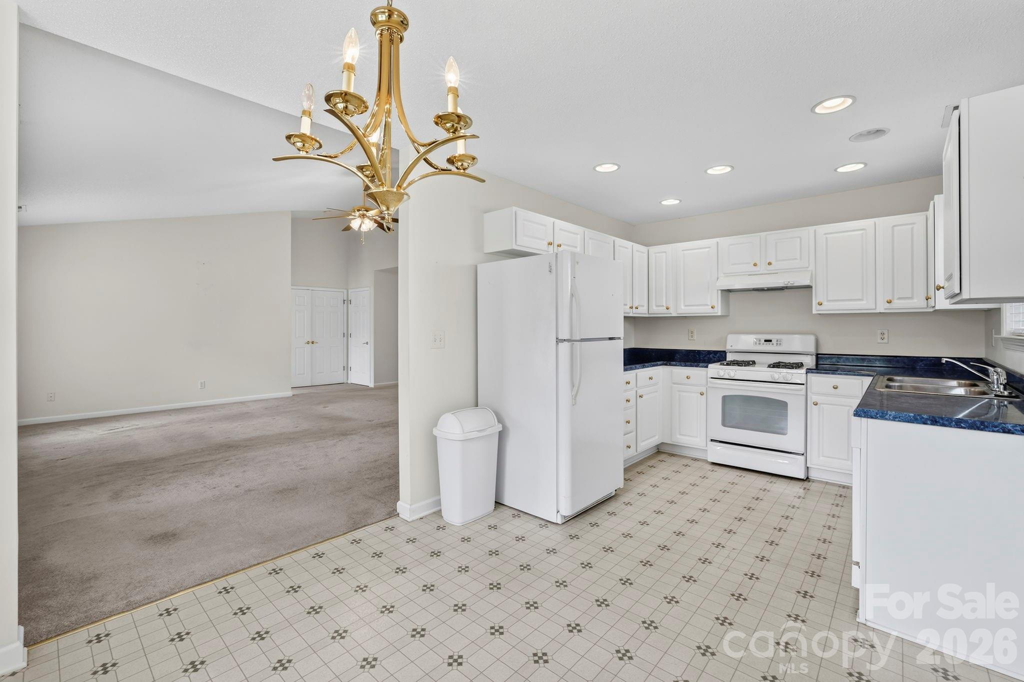 99 Yadkin Road Property Photo 18