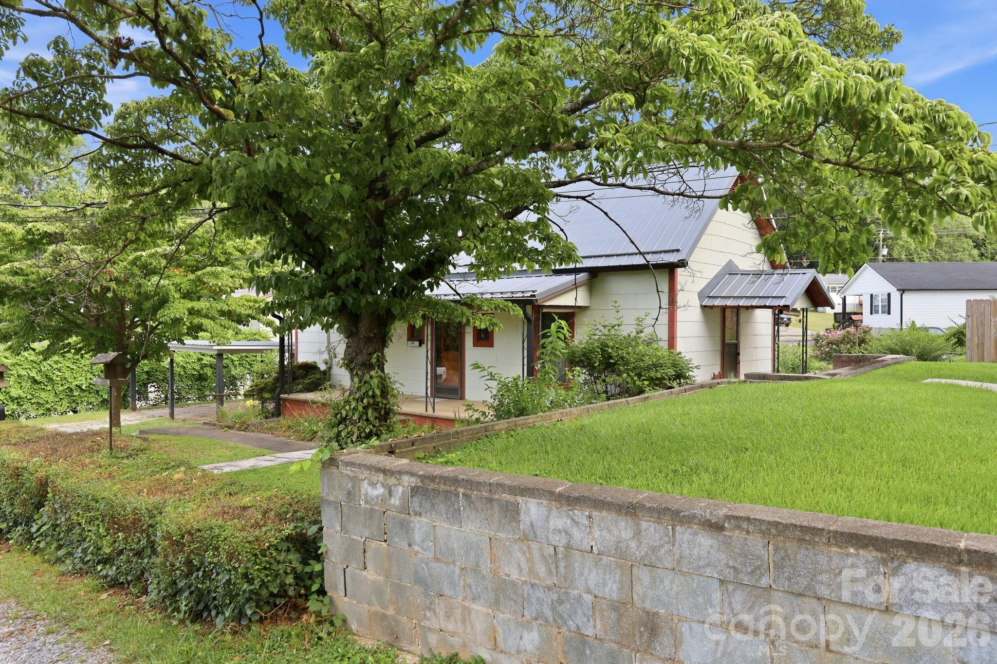 209 Virginia Avenue Property Photo 32