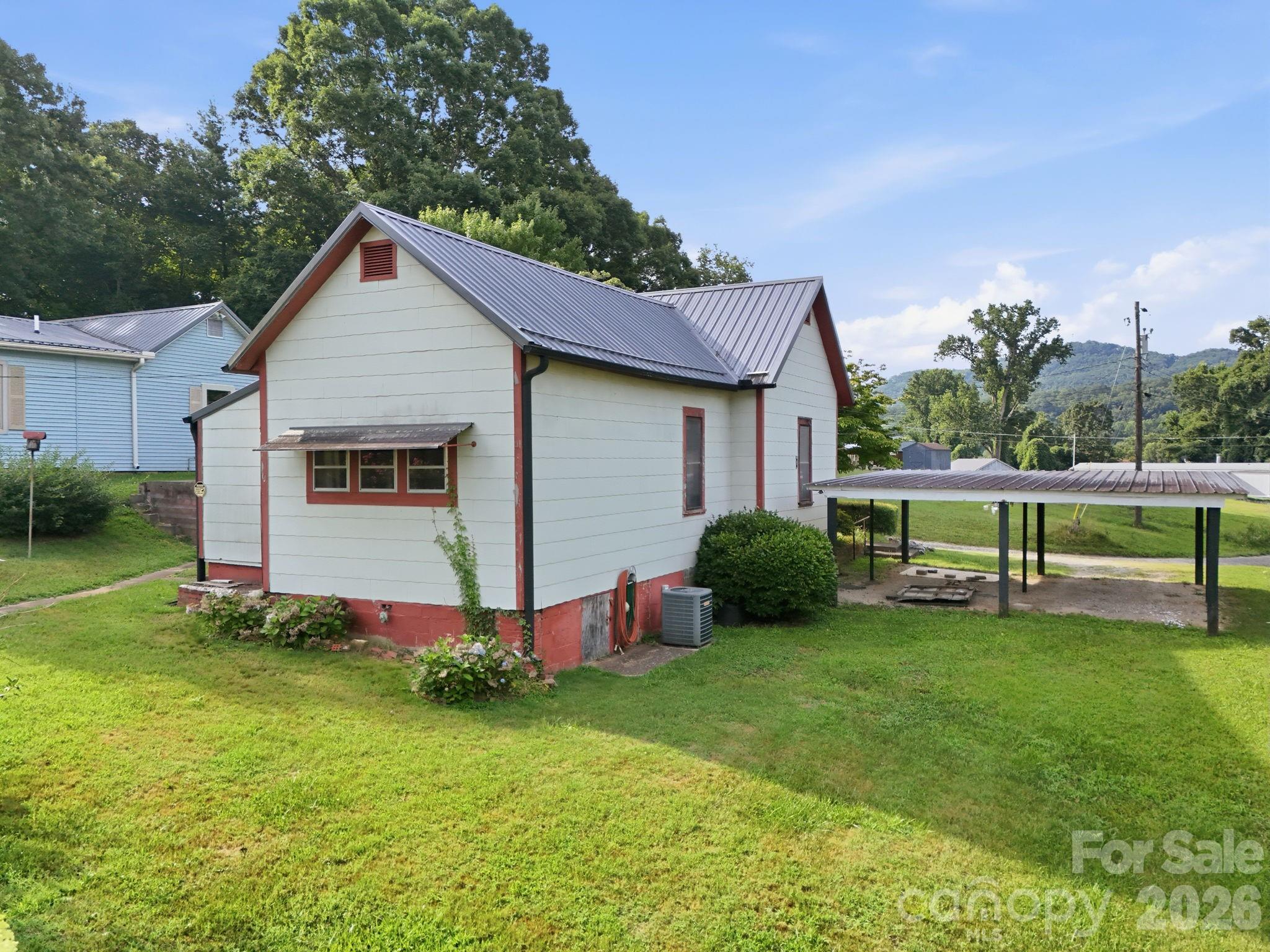 209 Virginia Avenue Property Photo 38