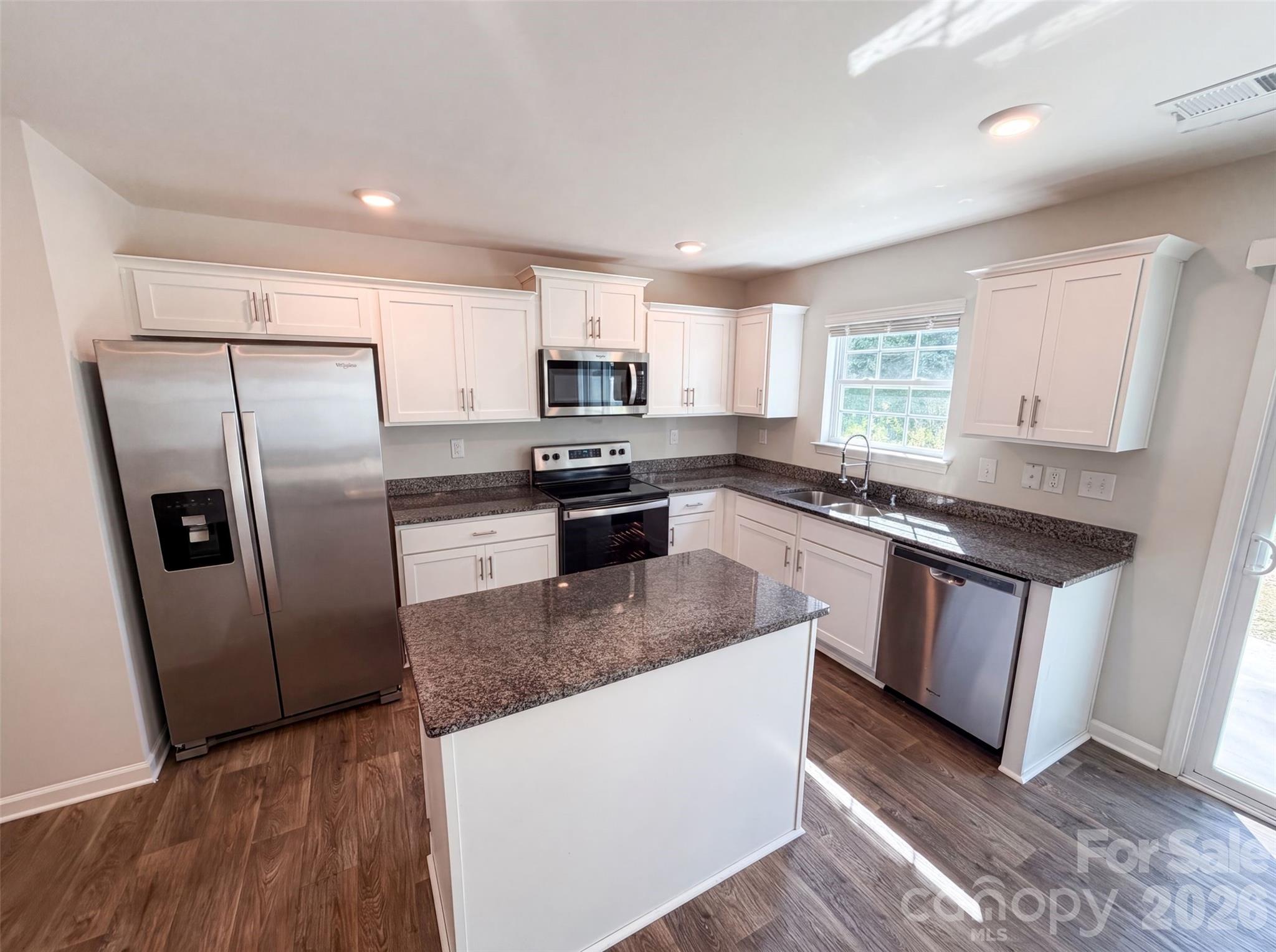 2014 Tarzi Lane Property Photo 2