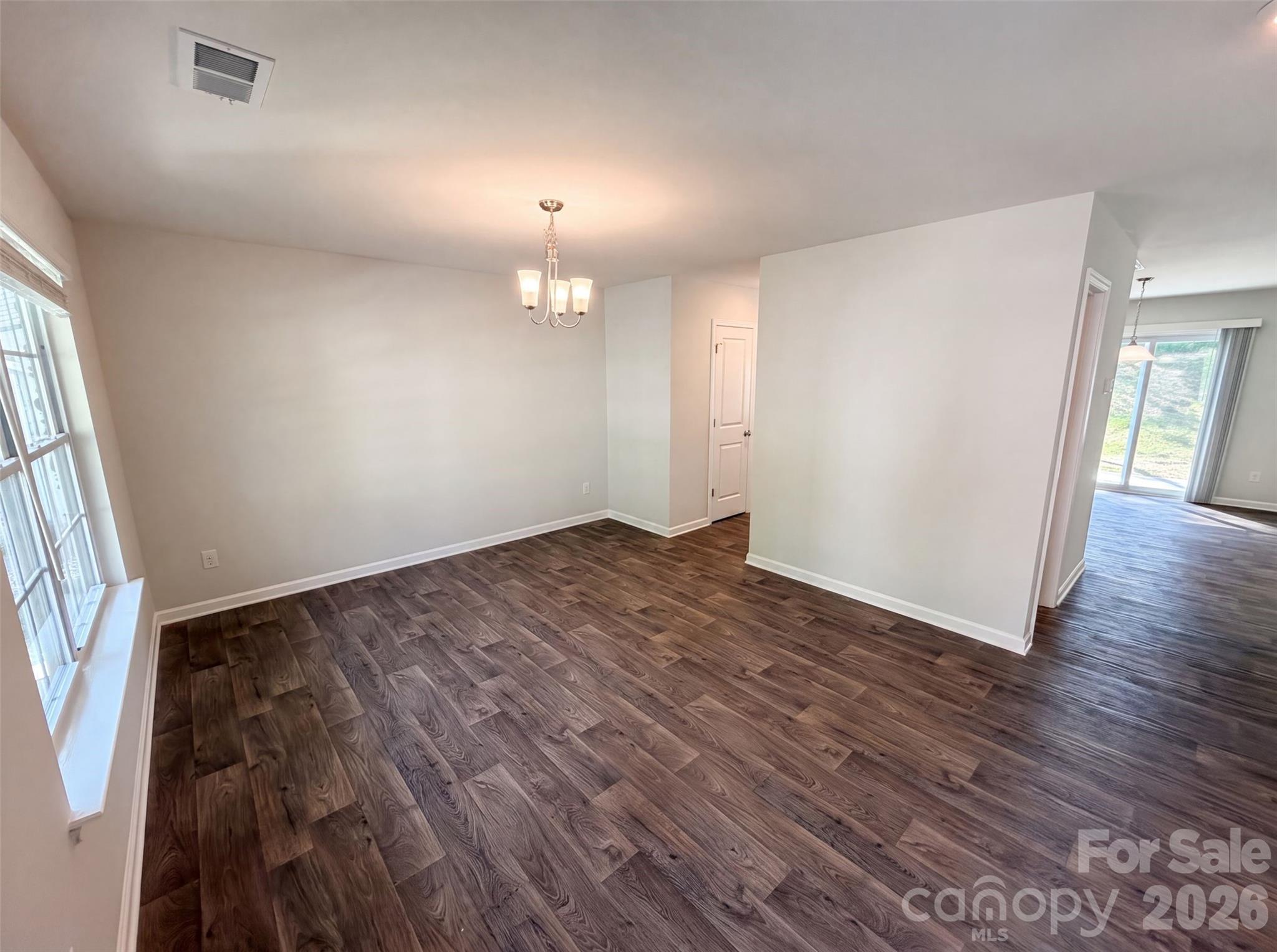 2014 Tarzi Lane Property Photo 6