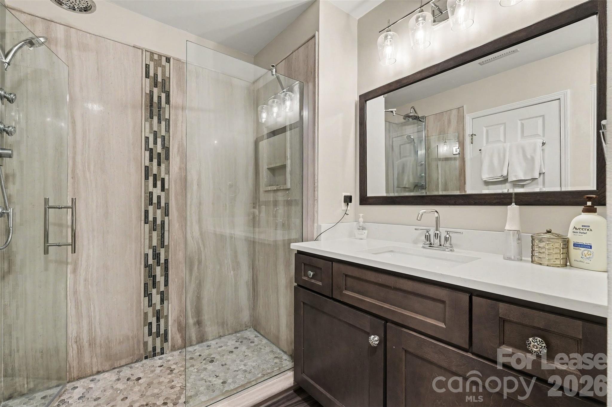 807 Clarkson Mill Court Property Photo 12