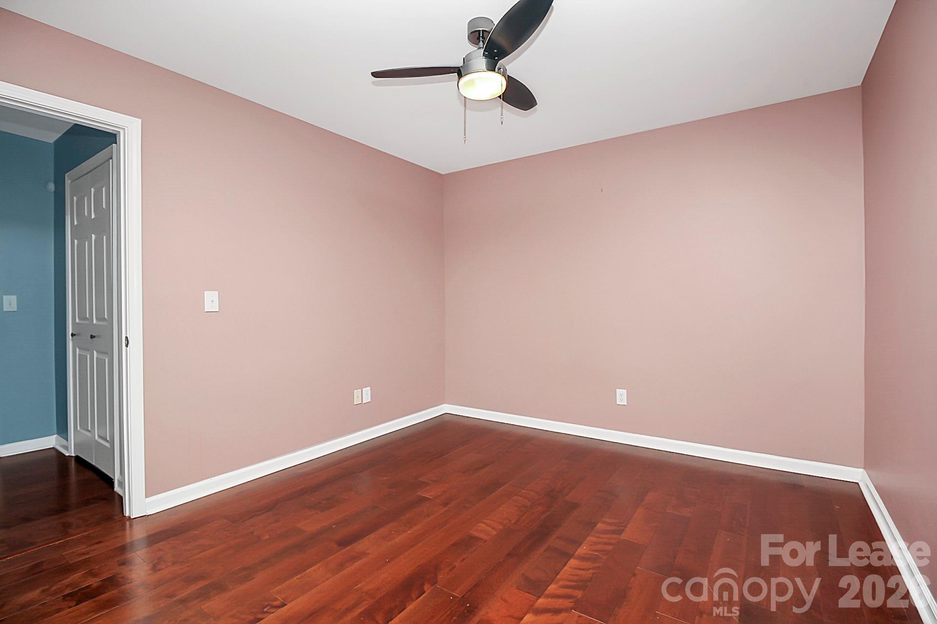 3415 Fallowbrook Forest Drive Property Photo 20
