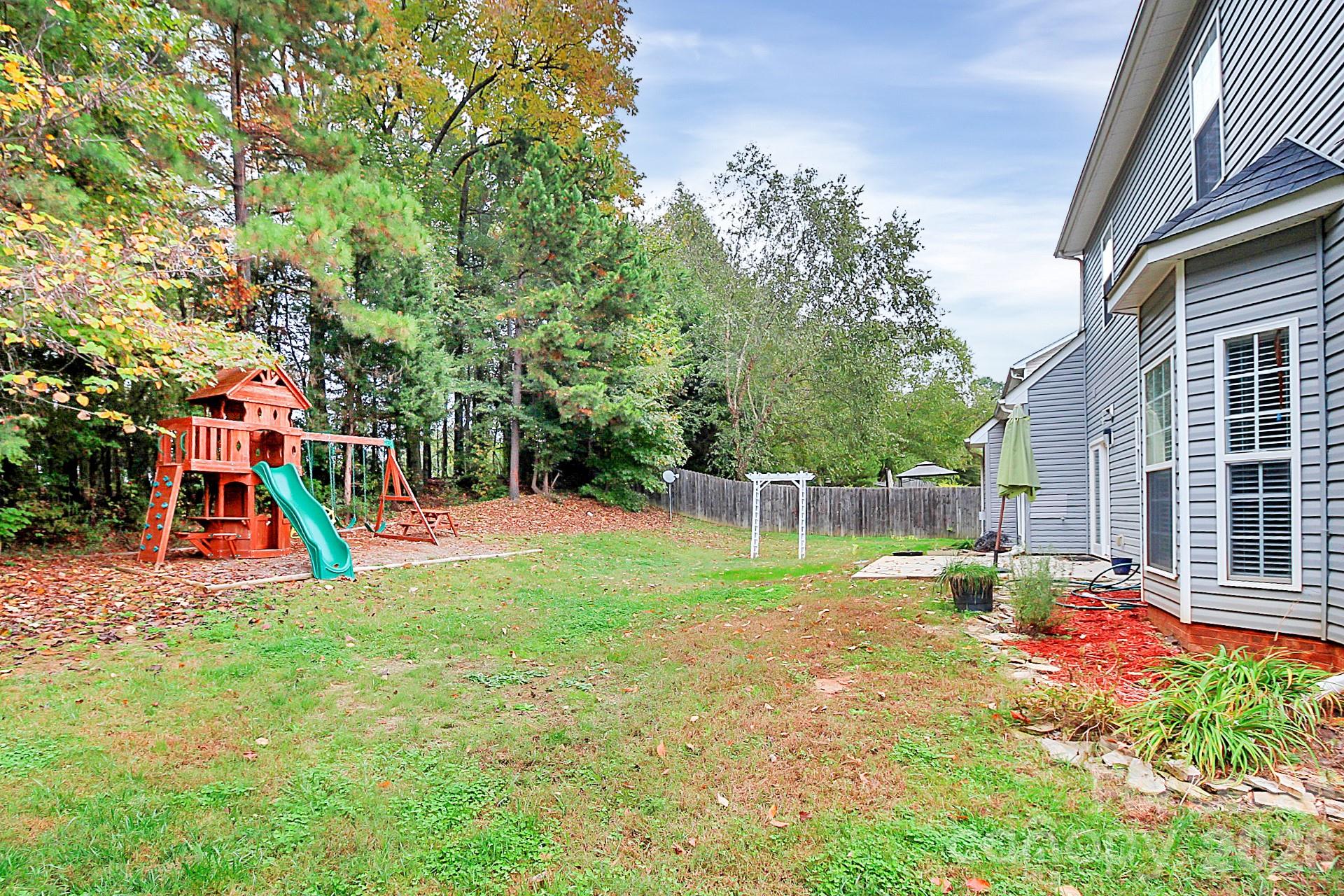 3415 Fallowbrook Forest Drive Property Photo 24