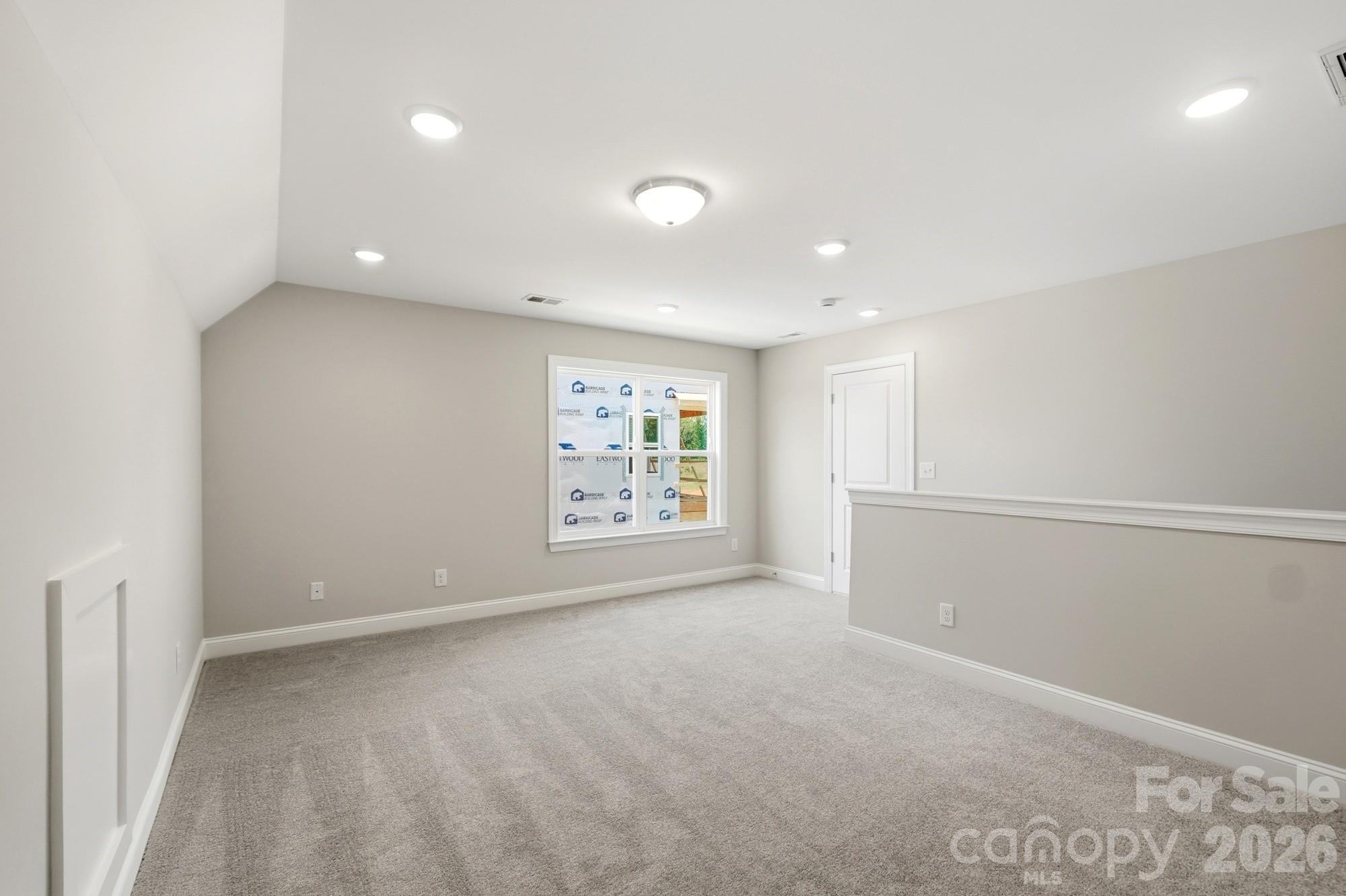 109 Spring Hollow Property Photo 5