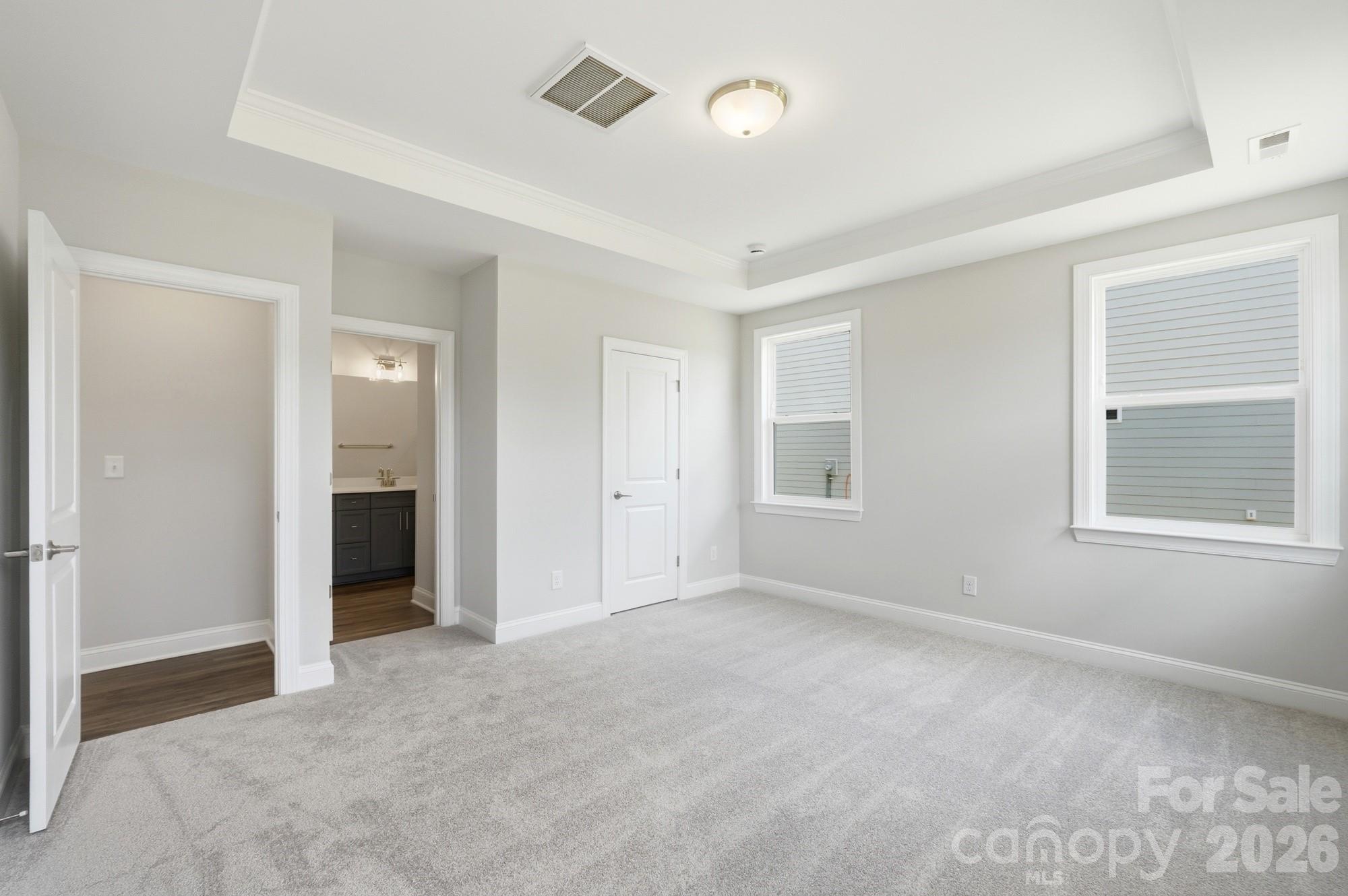 109 Spring Hollow Property Photo 12