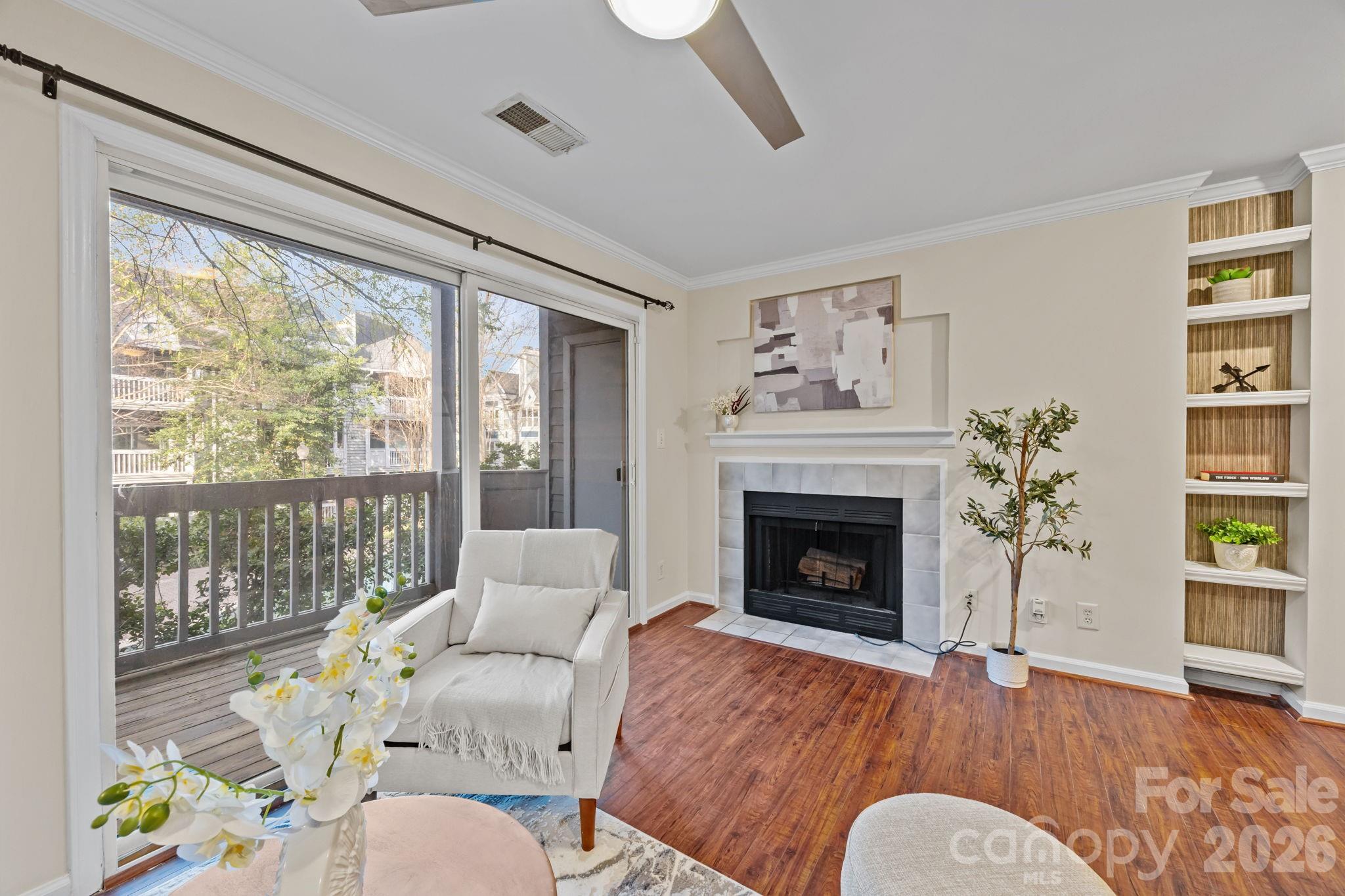 525 N Graham Street 2e Property Photo 3