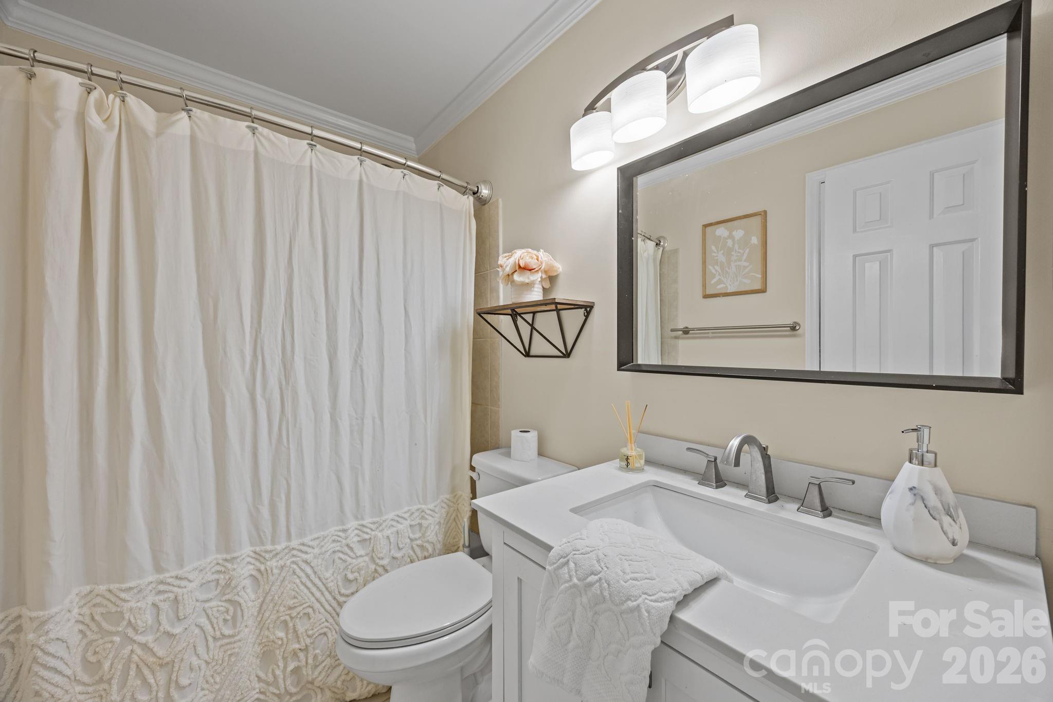 525 N Graham Street 2e Property Photo 13