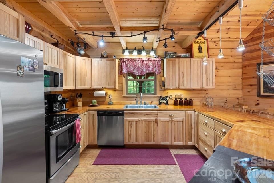 4435 Flat Mountain Road Property Photo 7