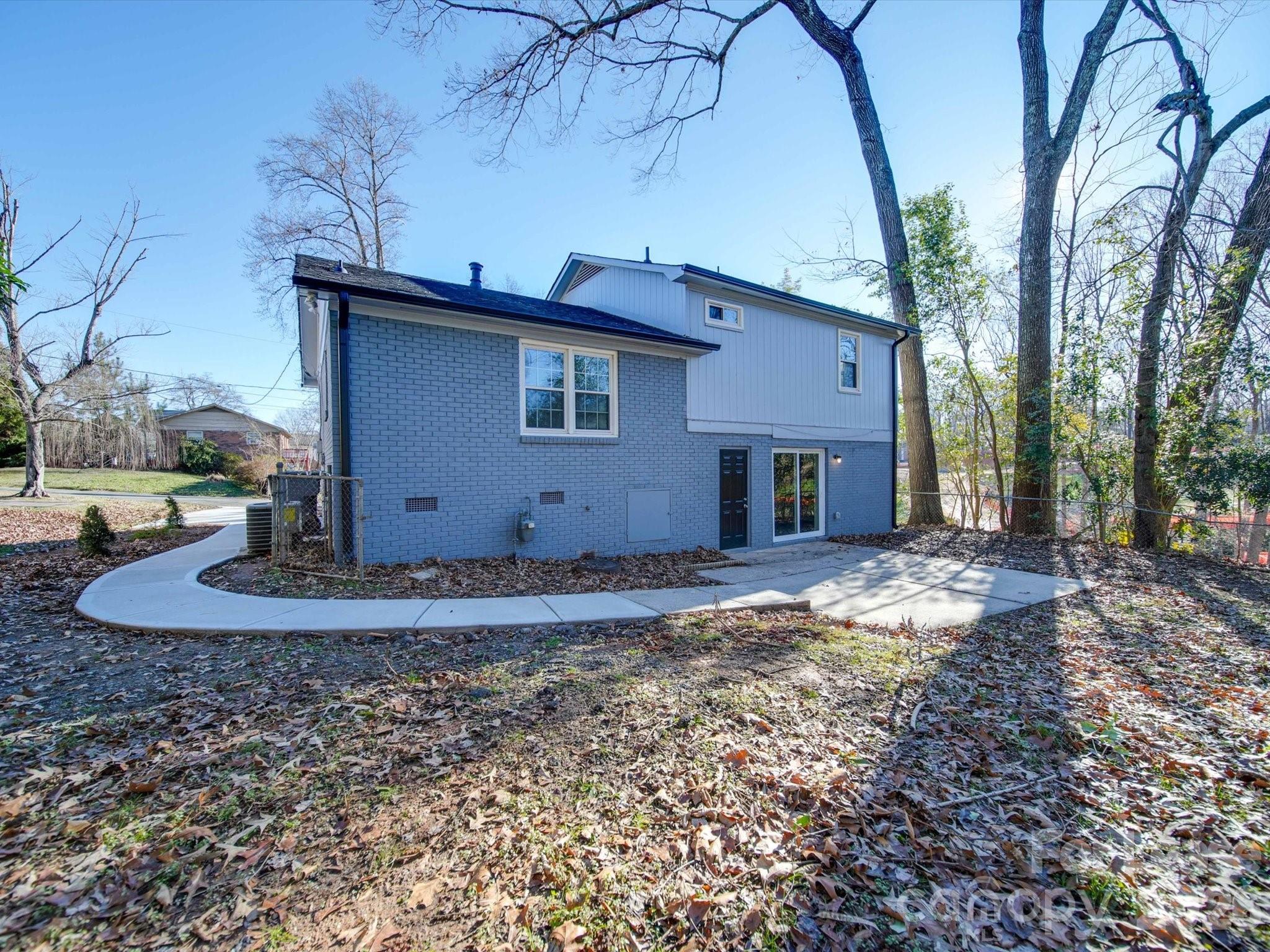 8208 Doverdale Lane Property Photo 9