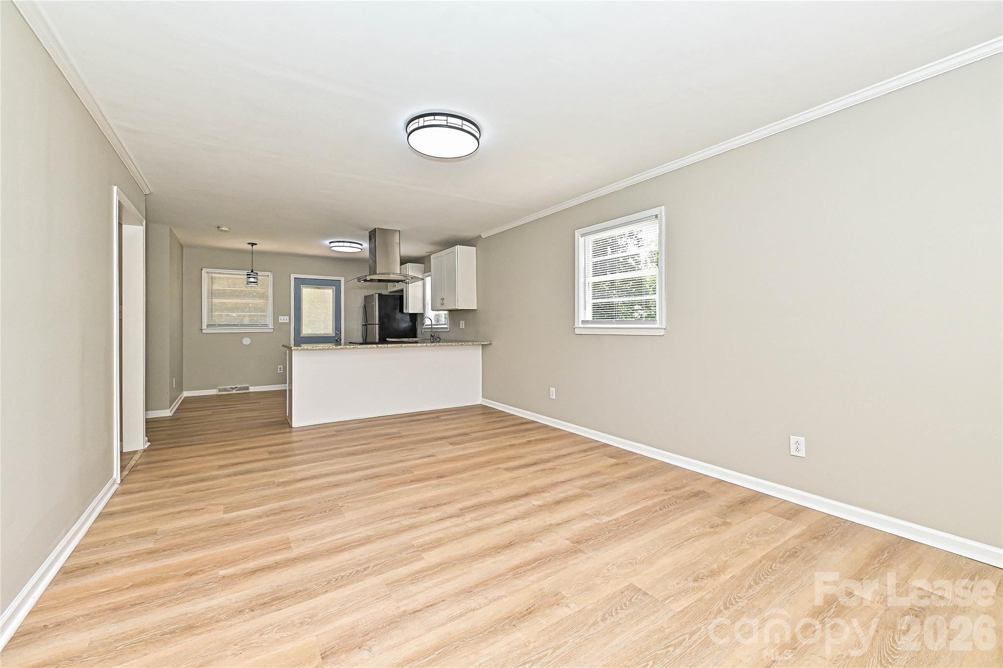 321 Hamilton Drive Property Photo 3