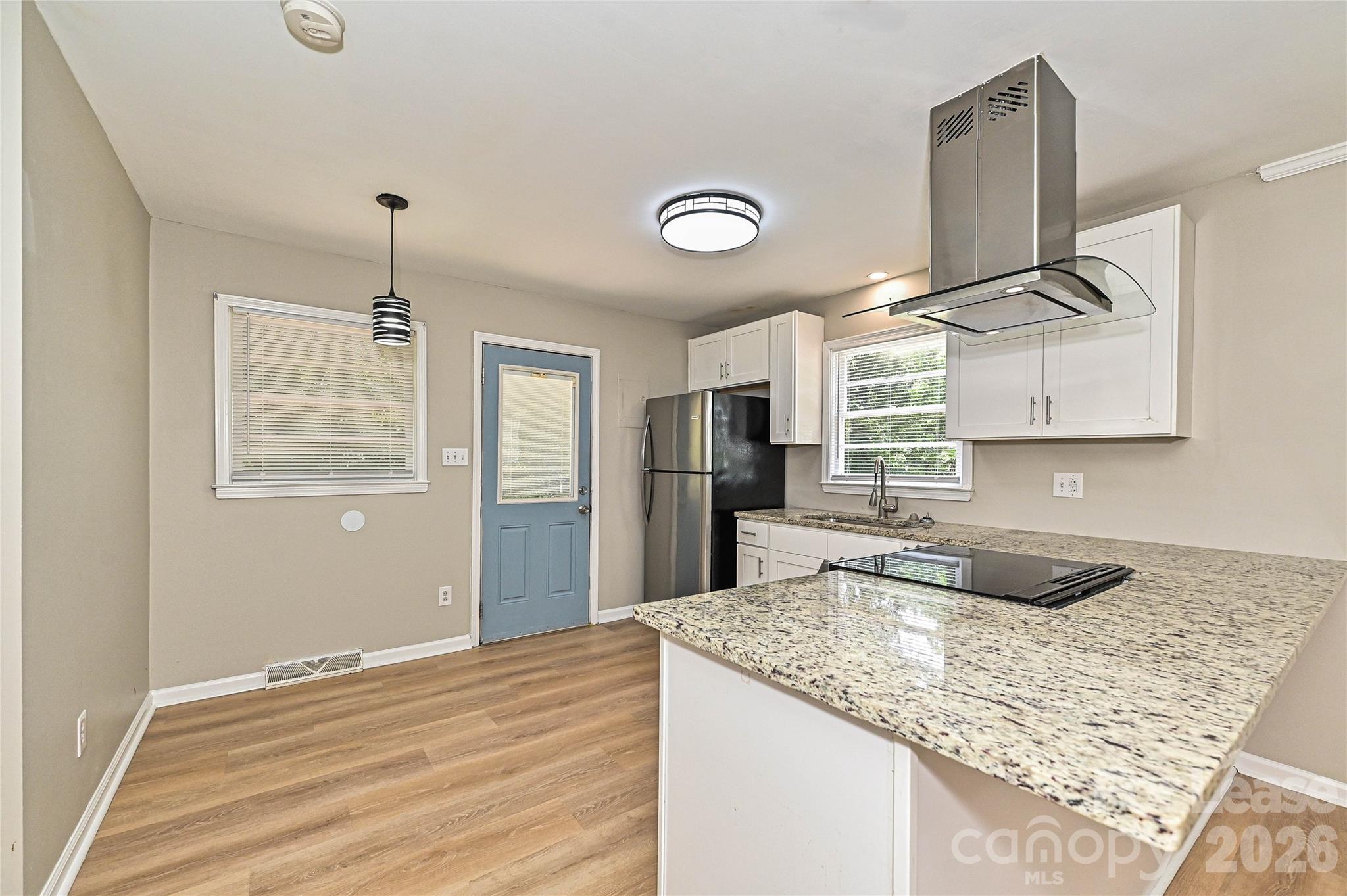 321 Hamilton Drive Property Photo 6