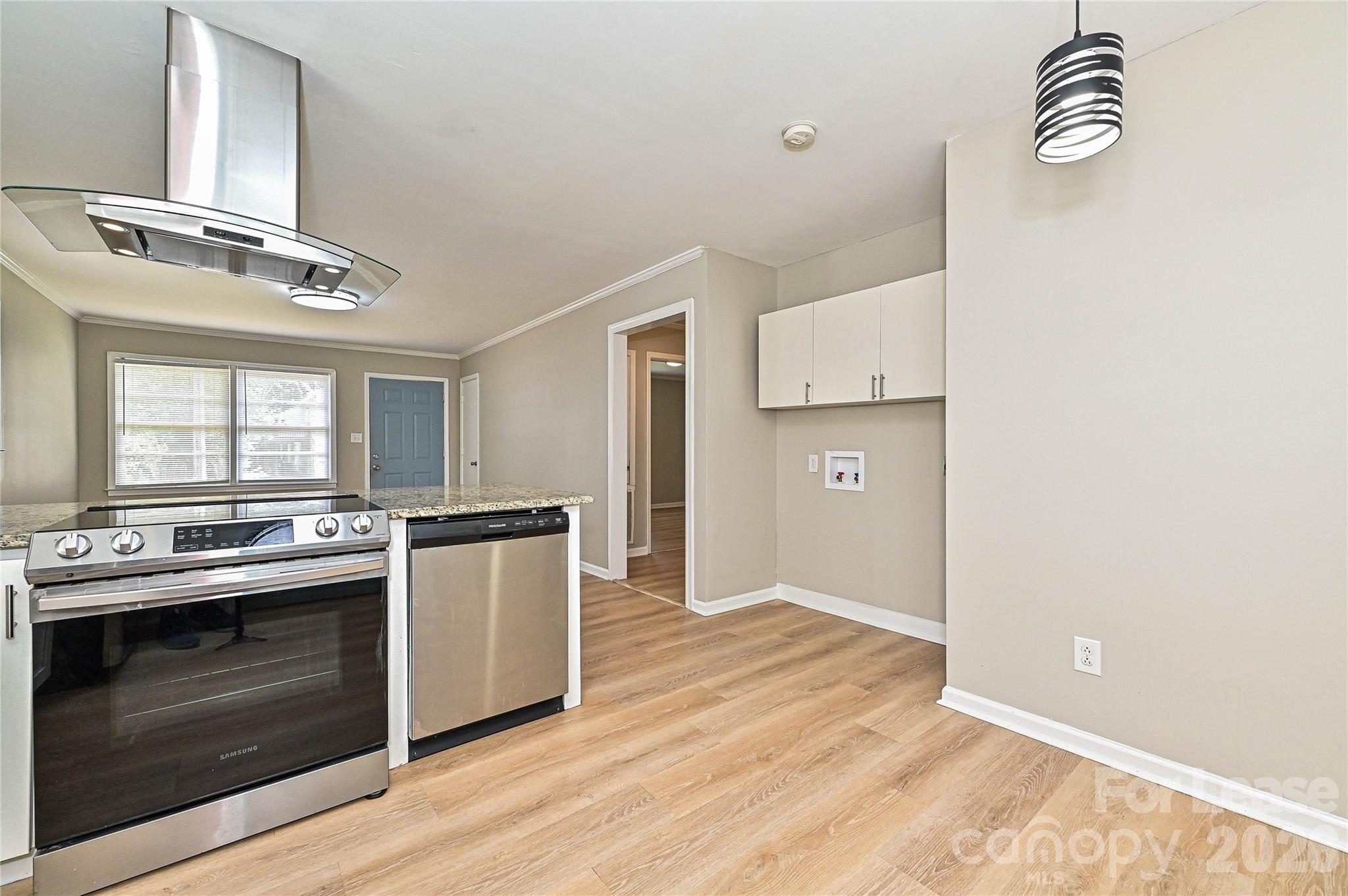321 Hamilton Drive Property Photo 8