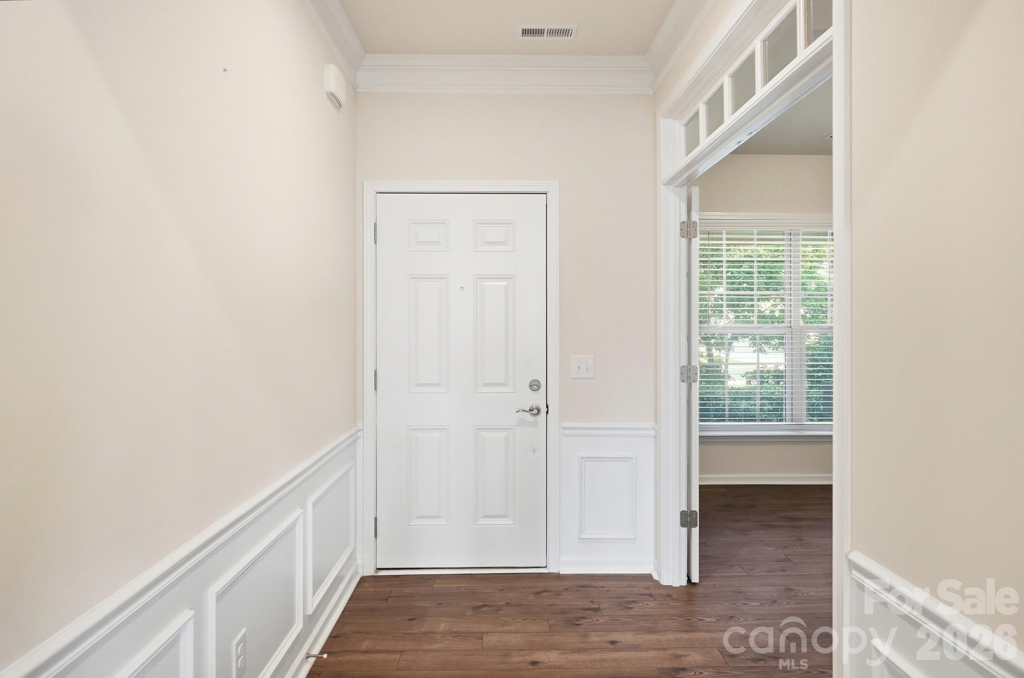 1620 Red Leaf Drive Property Photo 8