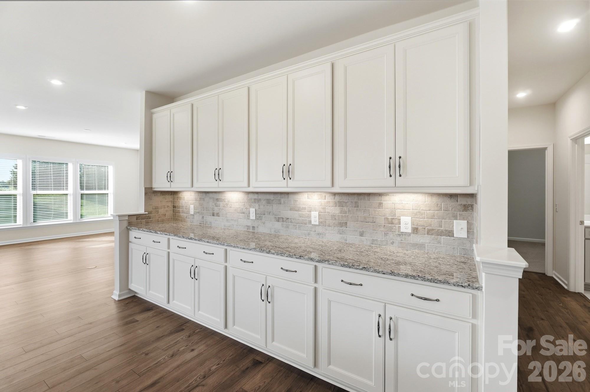 1620 Red Leaf Drive Property Photo 16