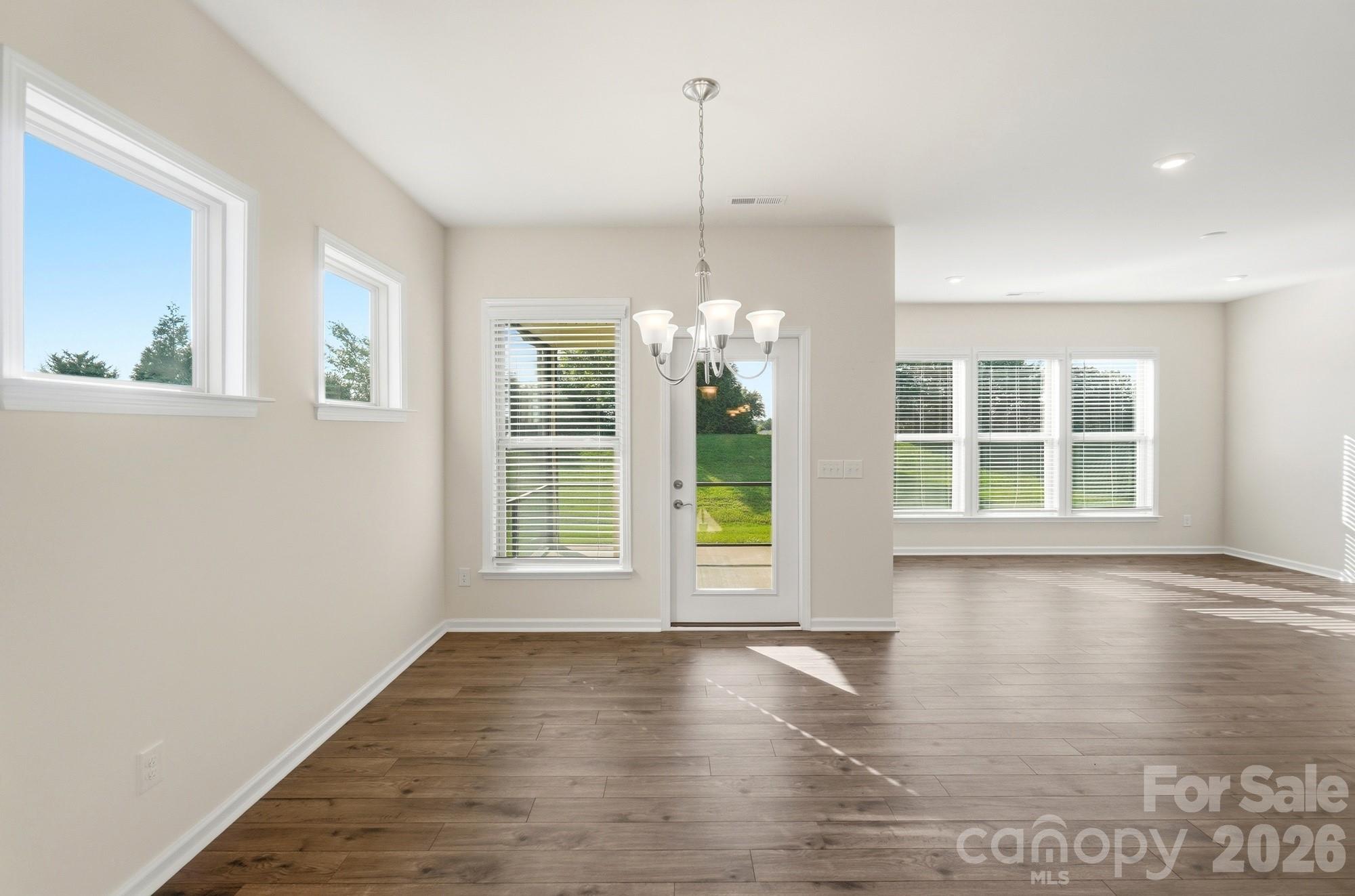 1620 Red Leaf Drive Property Photo 17